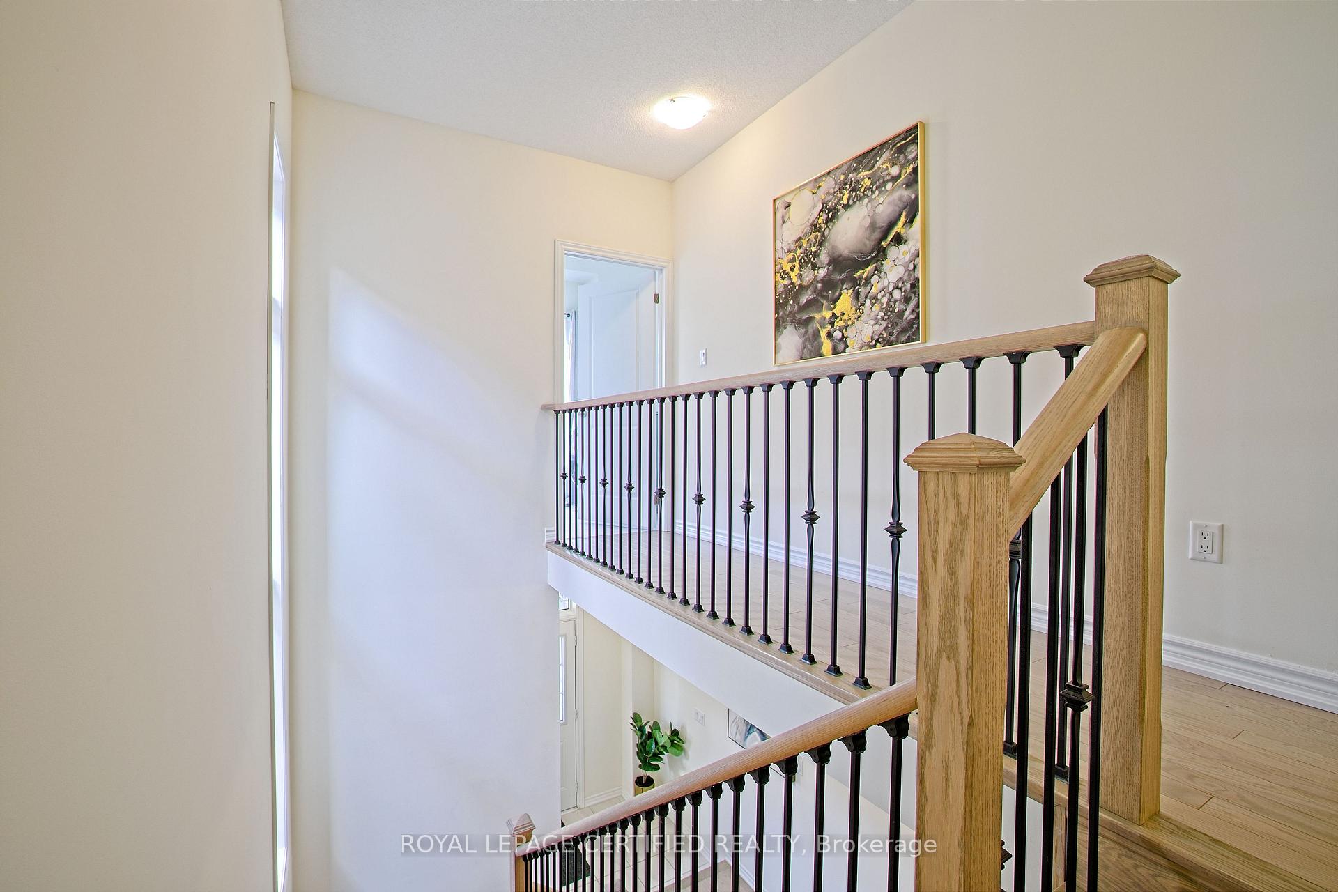 Photo 13 of 14 Bavenden Crescent, Brampton, Credit Valley — HOMEH