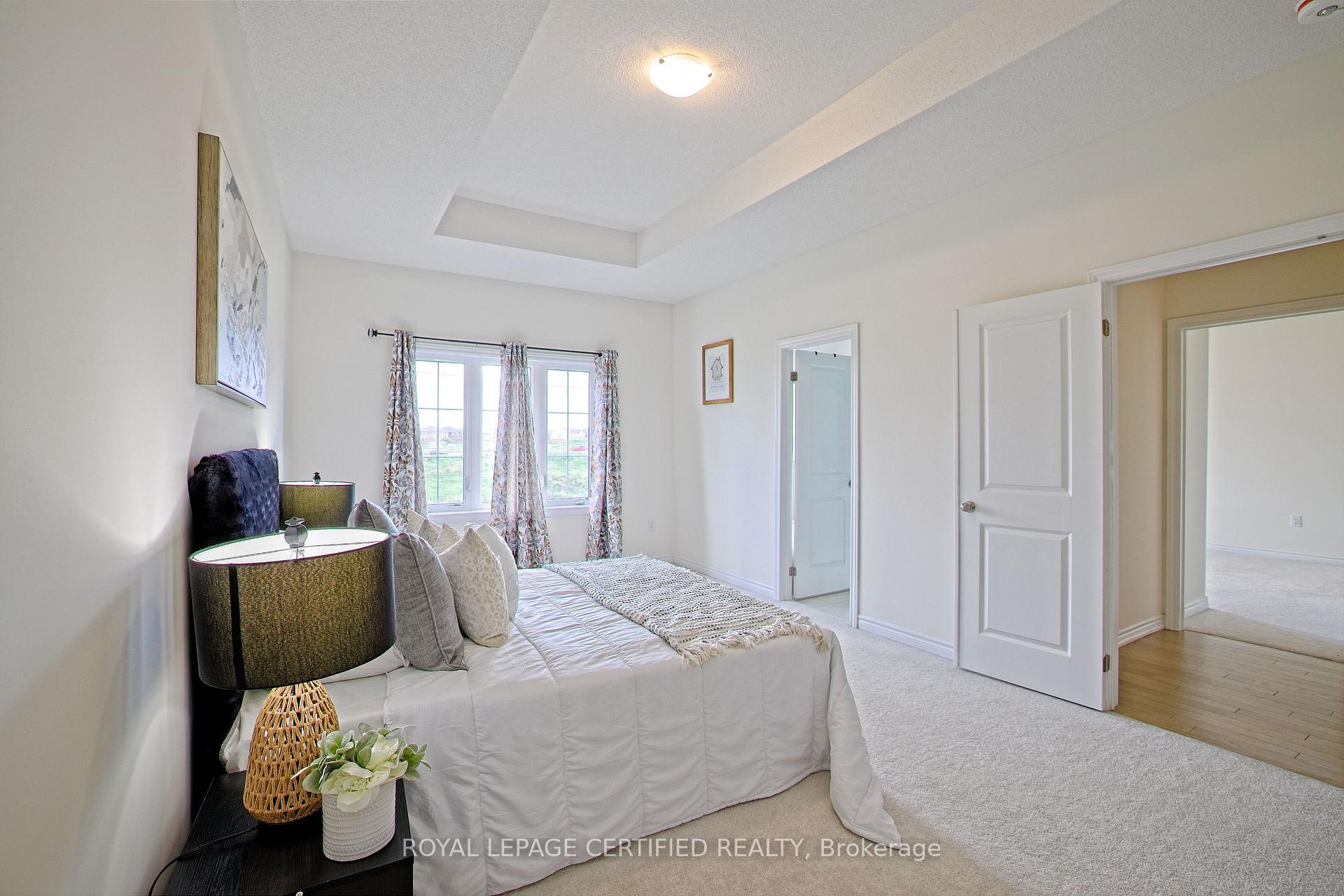 Photo 16 of 14 Bavenden Crescent, Brampton, Credit Valley — HOMEH