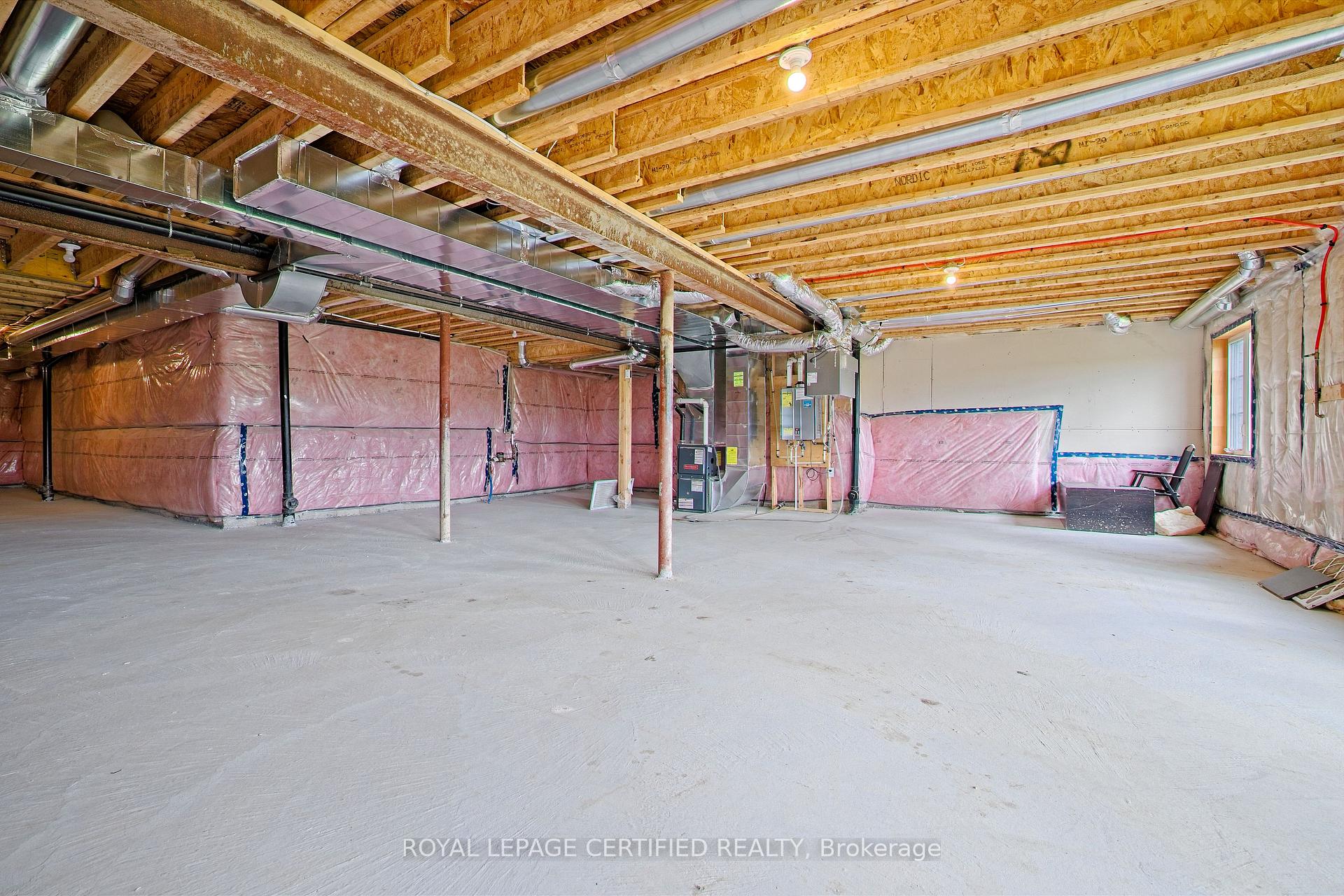 Photo 31 of 14 Bavenden Crescent, Brampton, Credit Valley — HOMEH