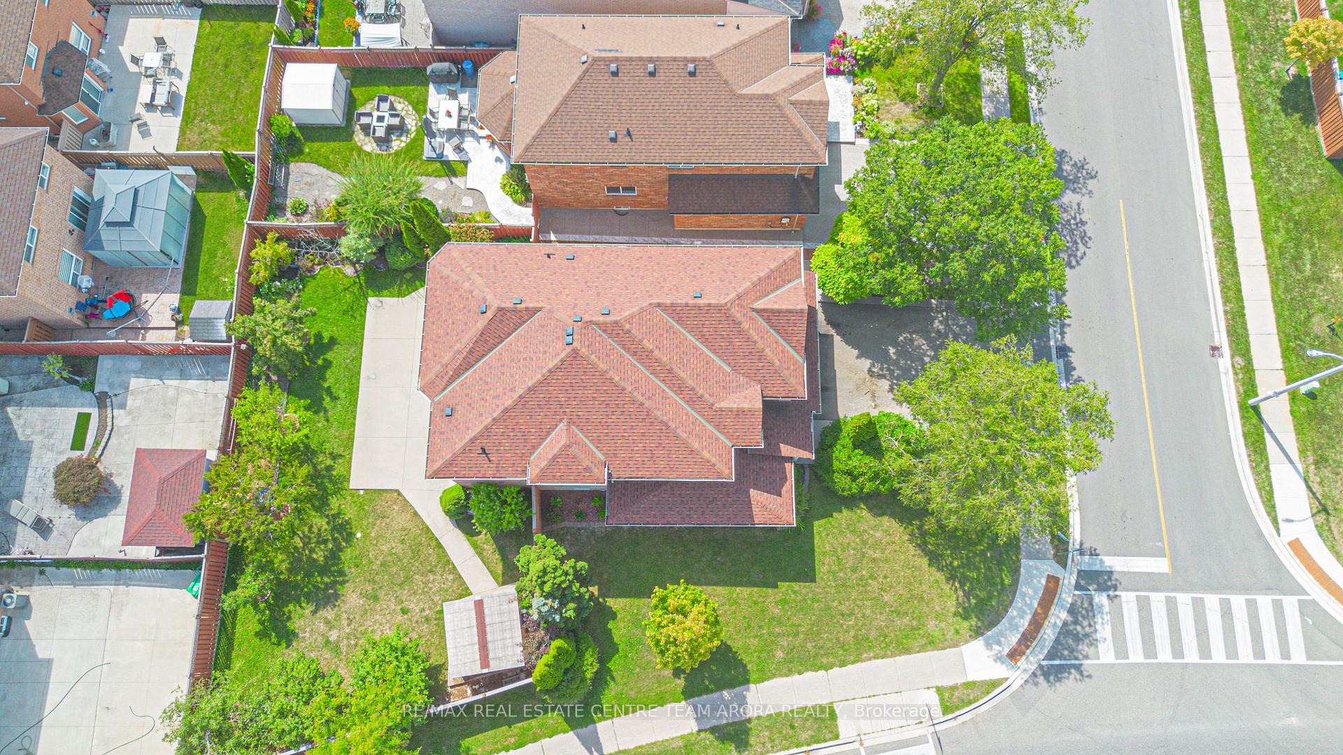 Photo 2 of 62 Legacy Lane, Brampton, Fletcher's Creek Village — HOMEH