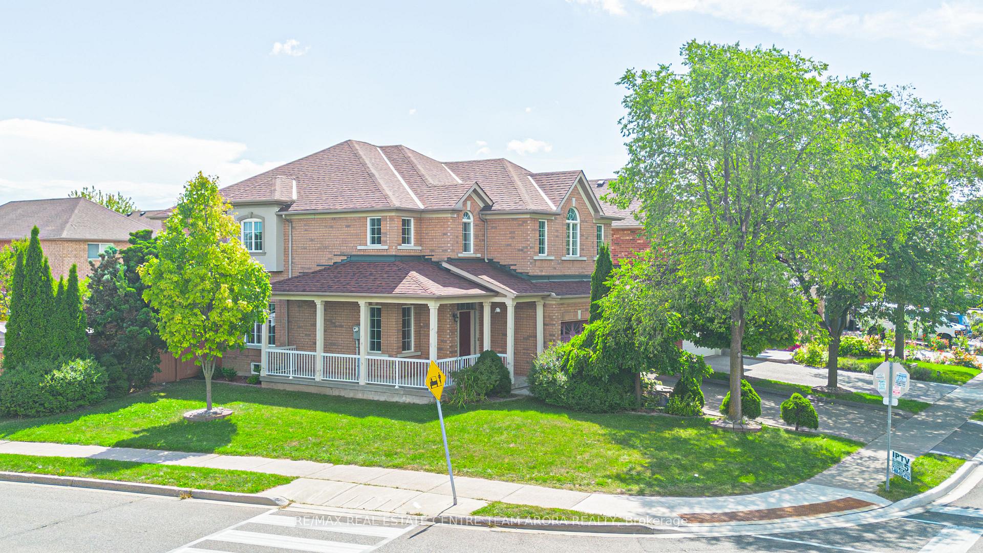 Photo 3 of 62 Legacy Lane, Brampton, Fletcher's Creek Village — HOMEH