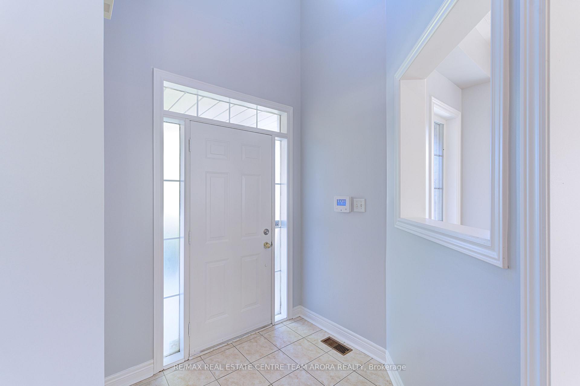 Photo 6 of 62 Legacy Lane, Brampton, Fletcher's Creek Village — HOMEH