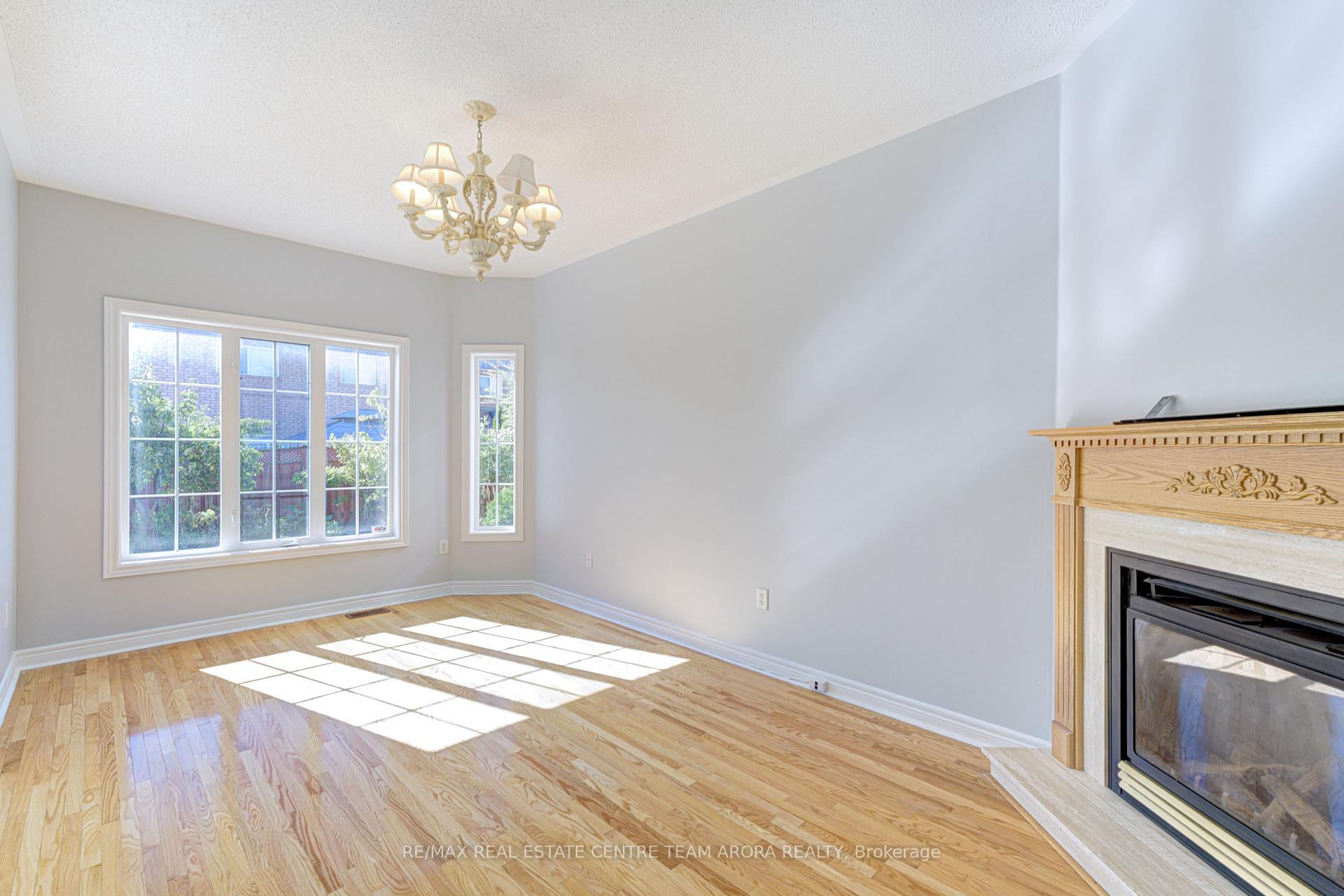 Photo 19 of 62 Legacy Lane, Brampton, Fletcher's Creek Village — HOMEH