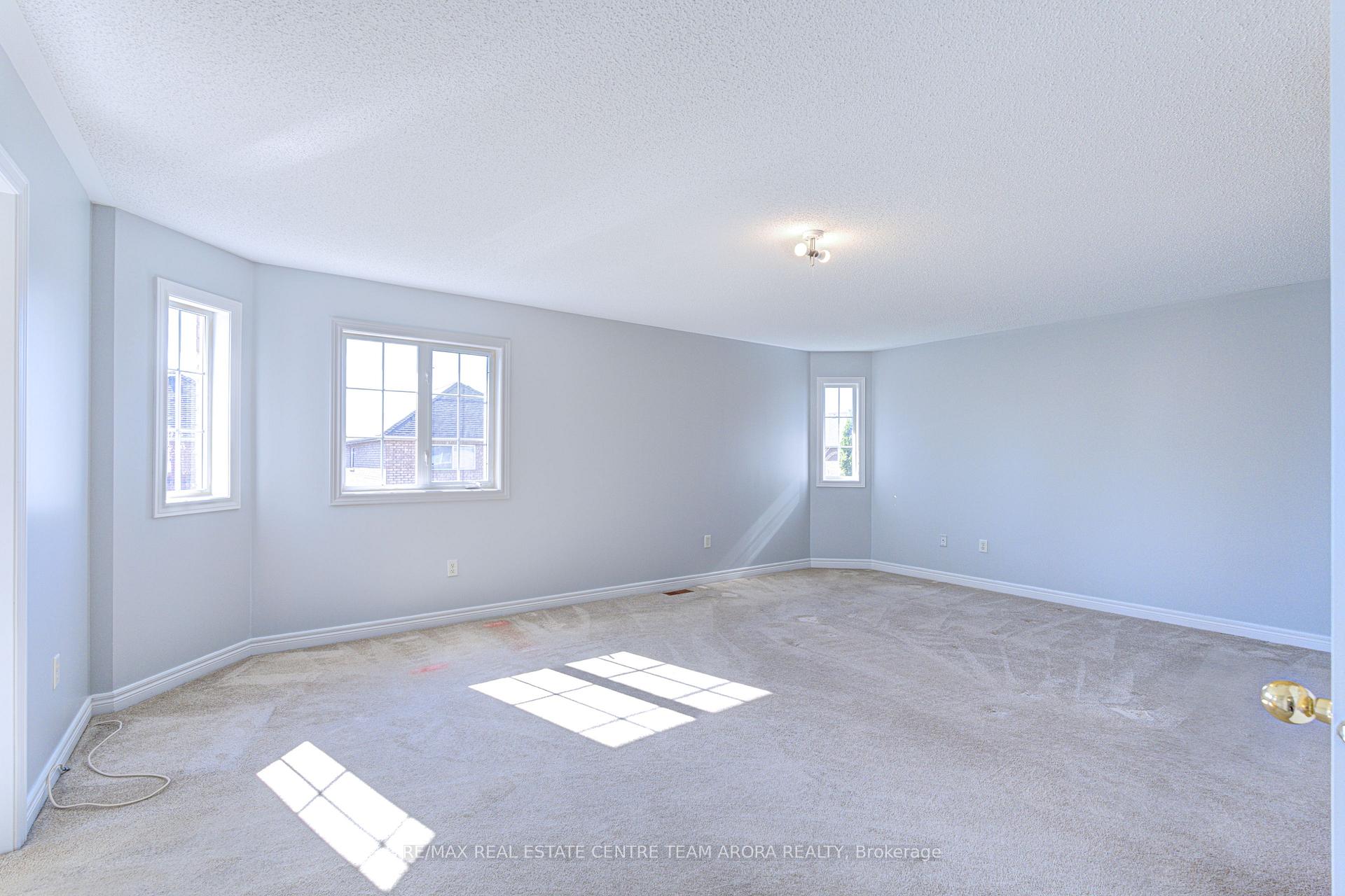 Photo 24 of 62 Legacy Lane, Brampton, Fletcher's Creek Village — HOMEH