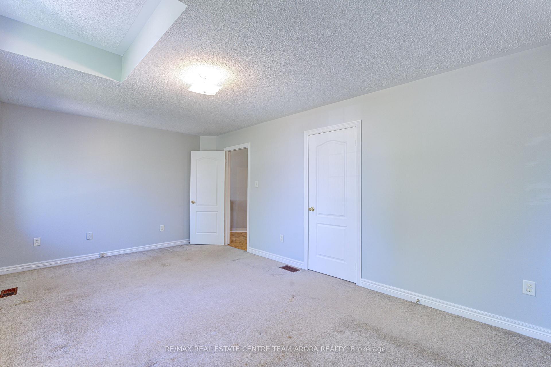 Photo 34 of 62 Legacy Lane, Brampton, Fletcher's Creek Village — HOMEH