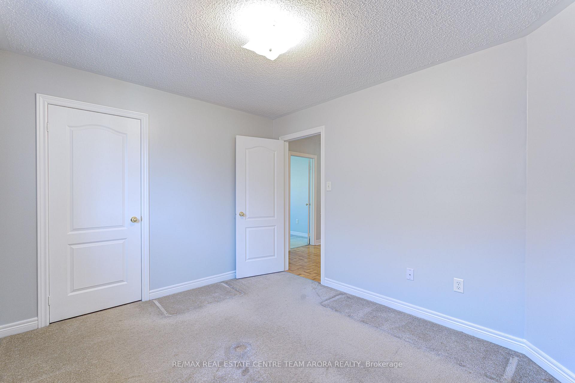 Photo 29 of 62 Legacy Lane, Brampton, Fletcher's Creek Village — HOMEH