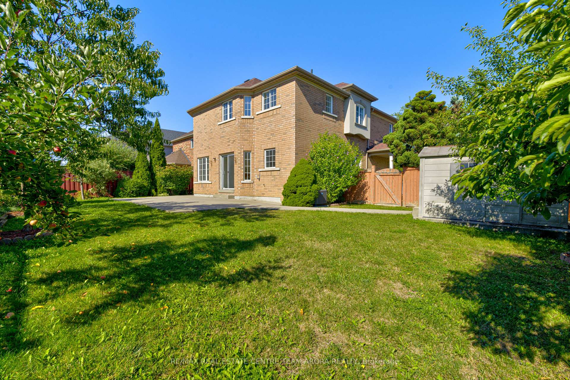 Photo 37 of 62 Legacy Lane, Brampton, Fletcher's Creek Village — HOMEH