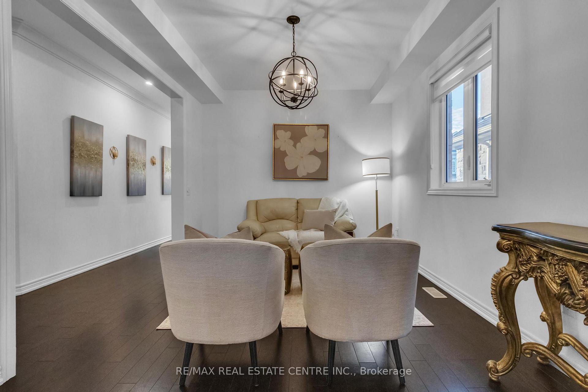 Photo 16 of 29 Gillis Road, Brampton, Northwest Brampton — HOMEH