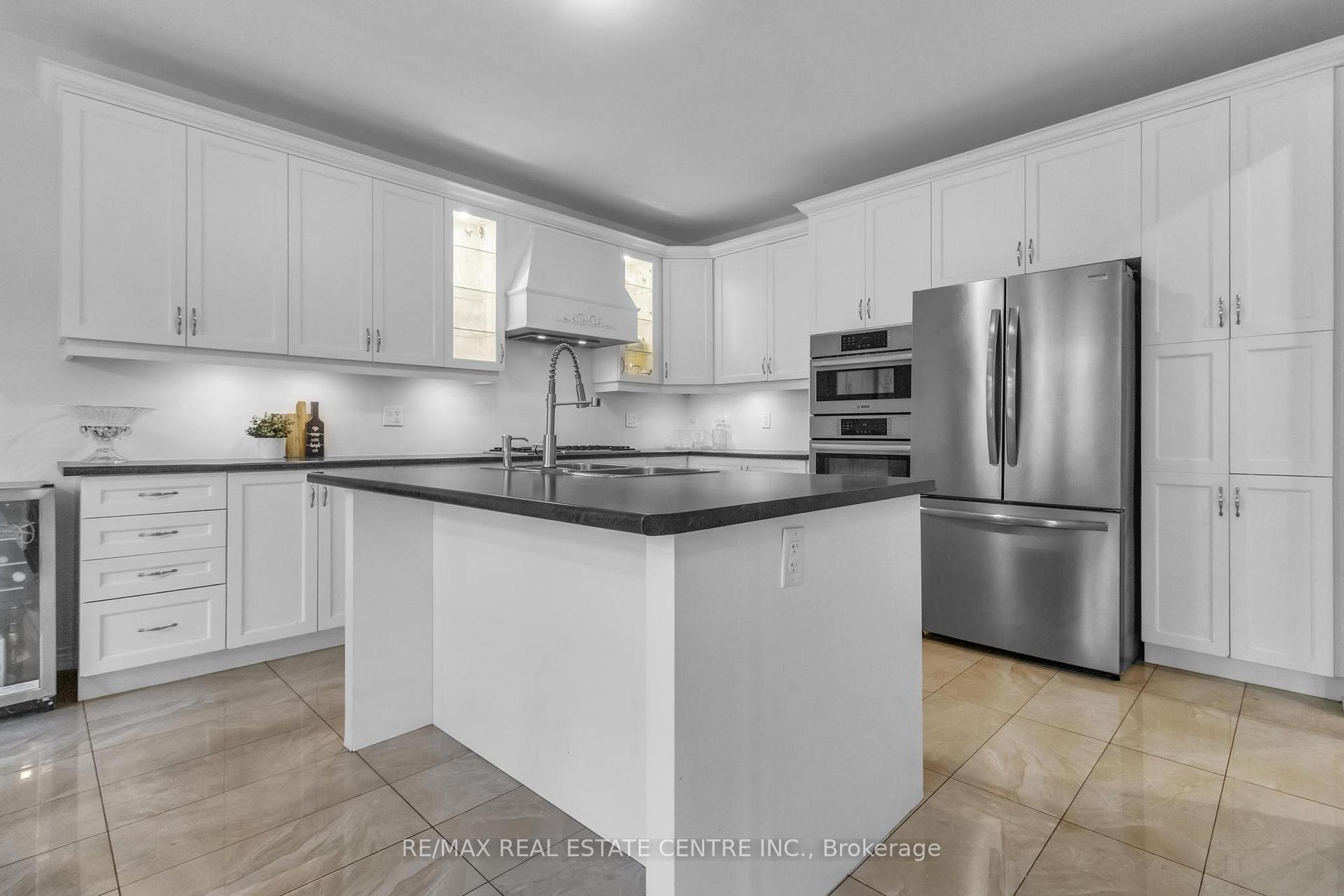 Photo 14 of 29 Gillis Road, Brampton, Northwest Brampton — HOMEH