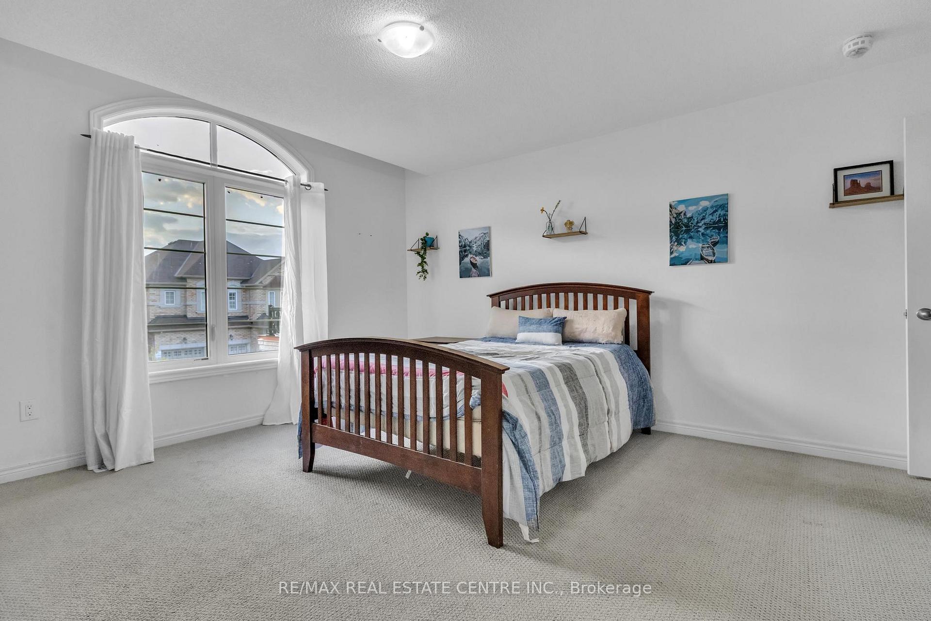 Photo 33 of 29 Gillis Road, Brampton, Northwest Brampton — HOMEH