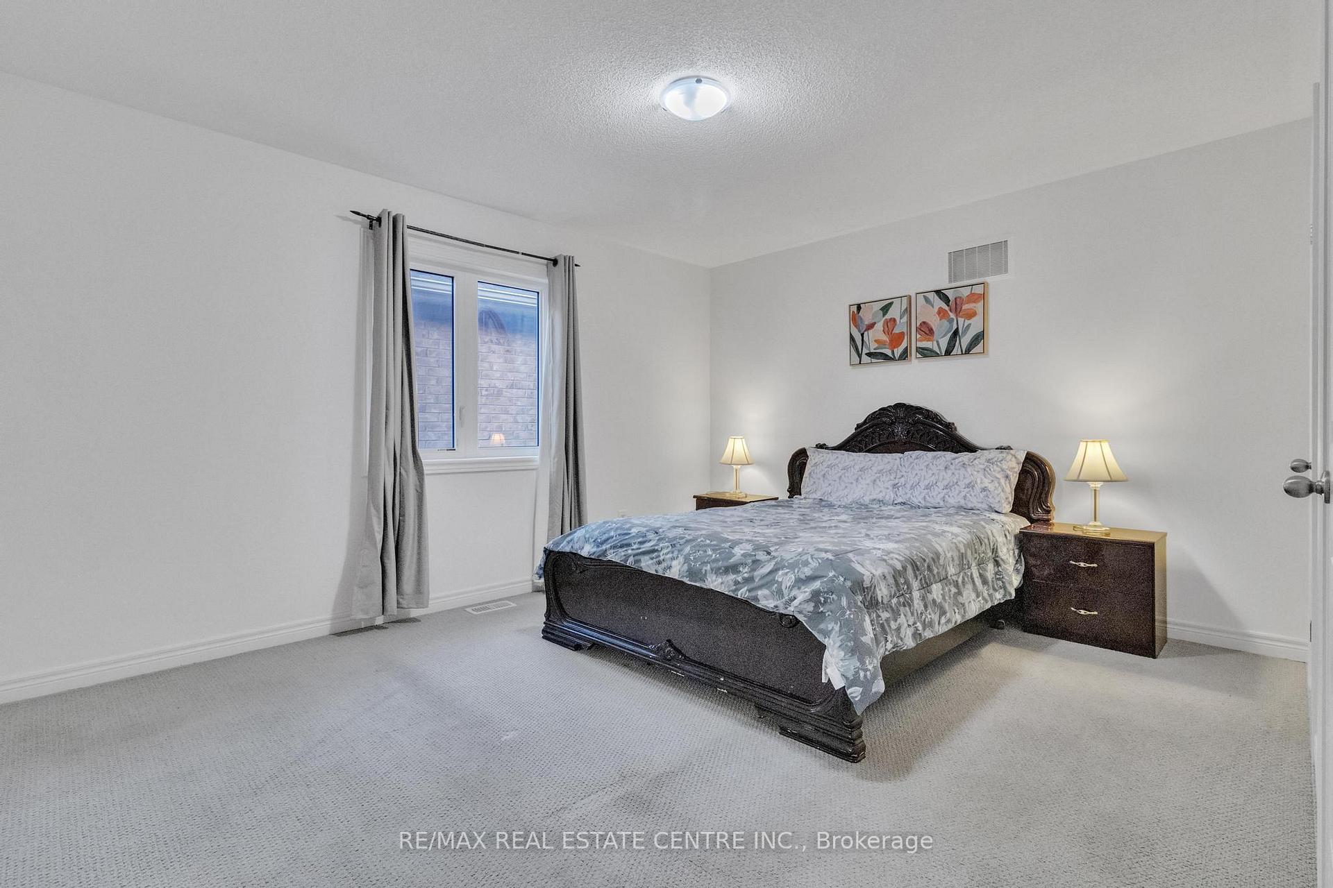 Photo 32 of 29 Gillis Road, Brampton, Northwest Brampton — HOMEH