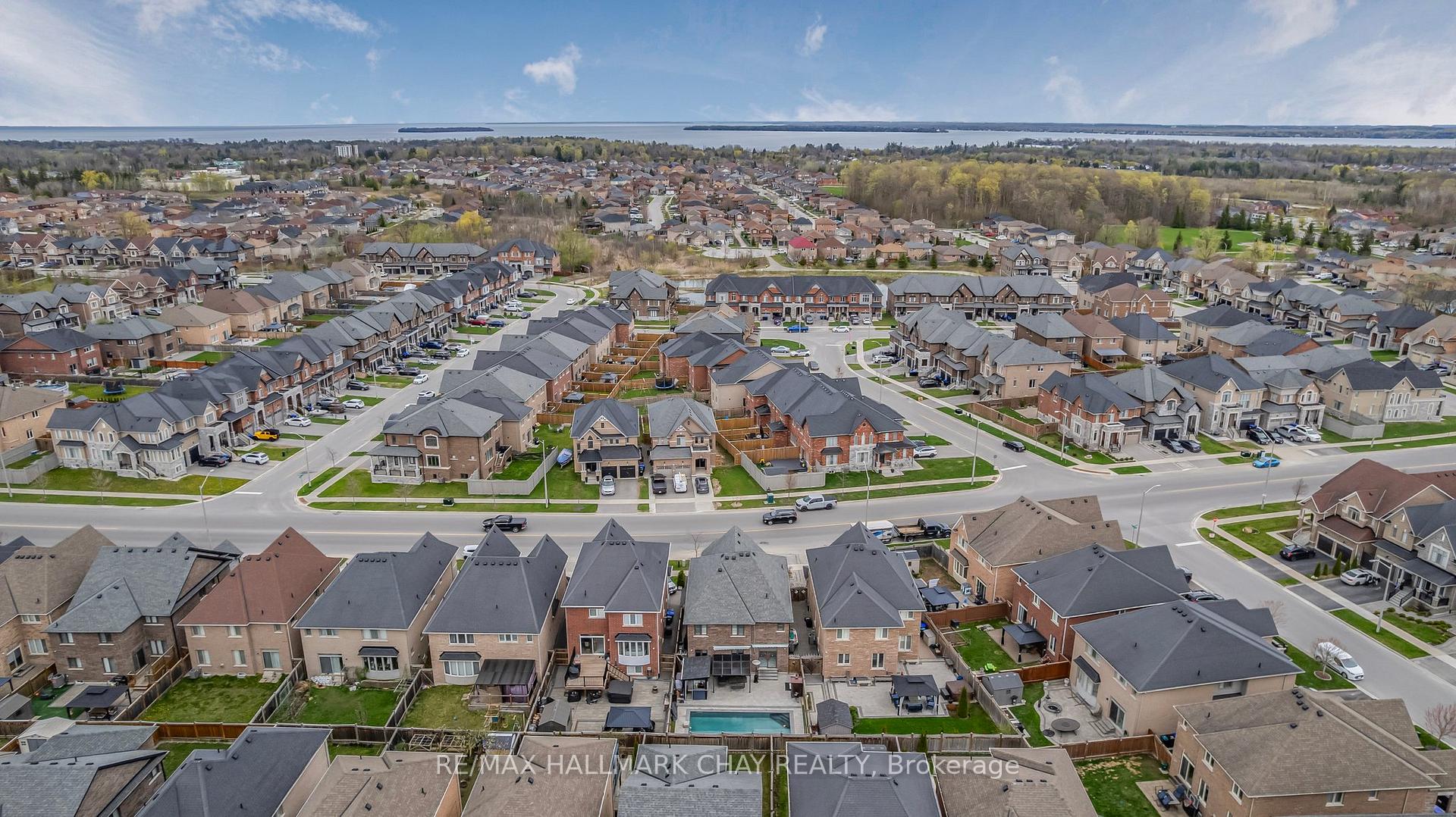 Photo 24 of 2040 Webster Boulevard, Innisfil, Alcona — HOMEH