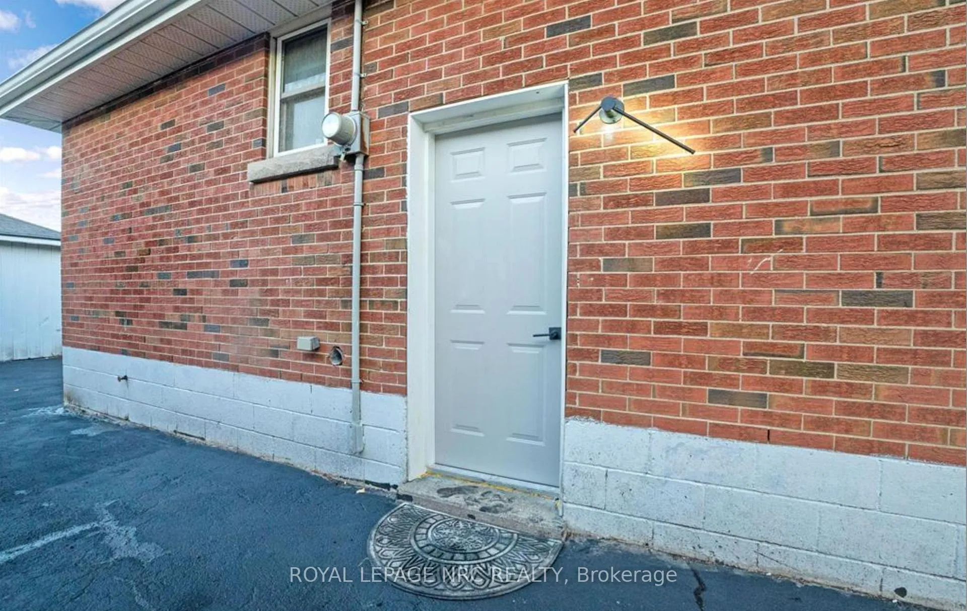 Photo 3 of Unit Basement, 959 Mohawk Road E, Hamilton, Huntington — HOMEH