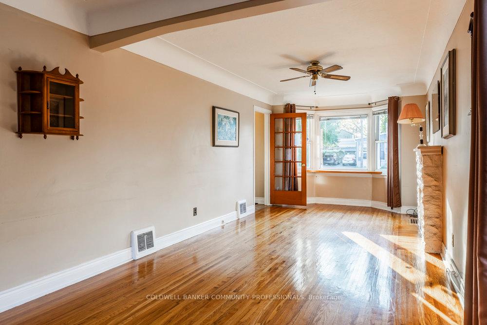 Photo 8 of 567 Upper Sherman Avenue, Hamilton, Raleigh — HOMEH