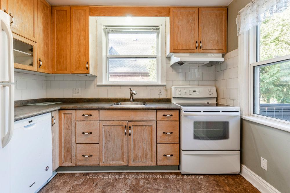 Photo 16 of 567 Upper Sherman Avenue, Hamilton, Raleigh — HOMEH