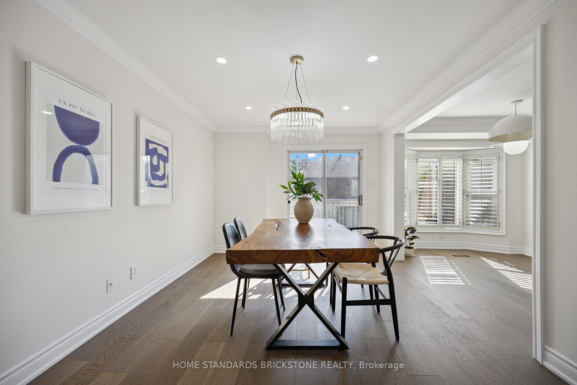 Photo 12 of 135 Brownstone Circle, Vaughan, Crestwood-Springfarm-Yorkhill — HOMEH