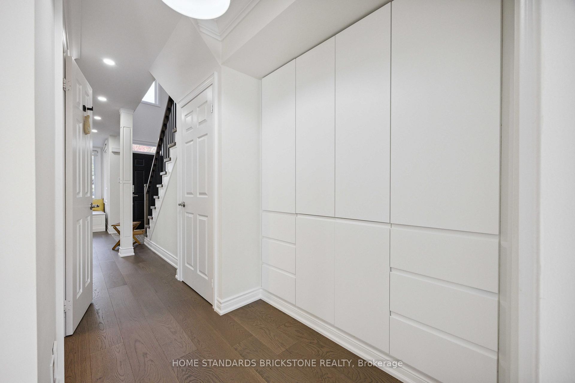 Photo 15 of 135 Brownstone Circle, Vaughan, Crestwood-Springfarm-Yorkhill — HOMEH