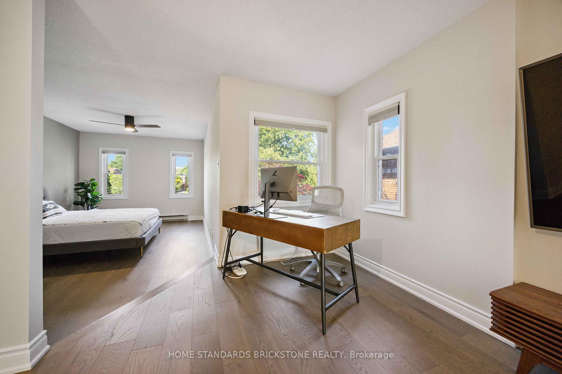 Photo 35 of 135 Brownstone Circle, Vaughan, Crestwood-Springfarm-Yorkhill — HOMEH