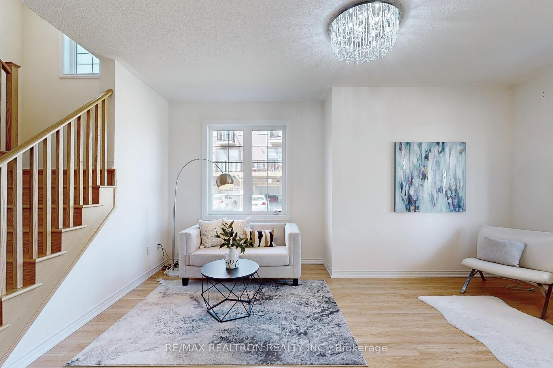 Photo 3 of 189 Rustle Woods Avenue, Markham, Cornell — HOMEH