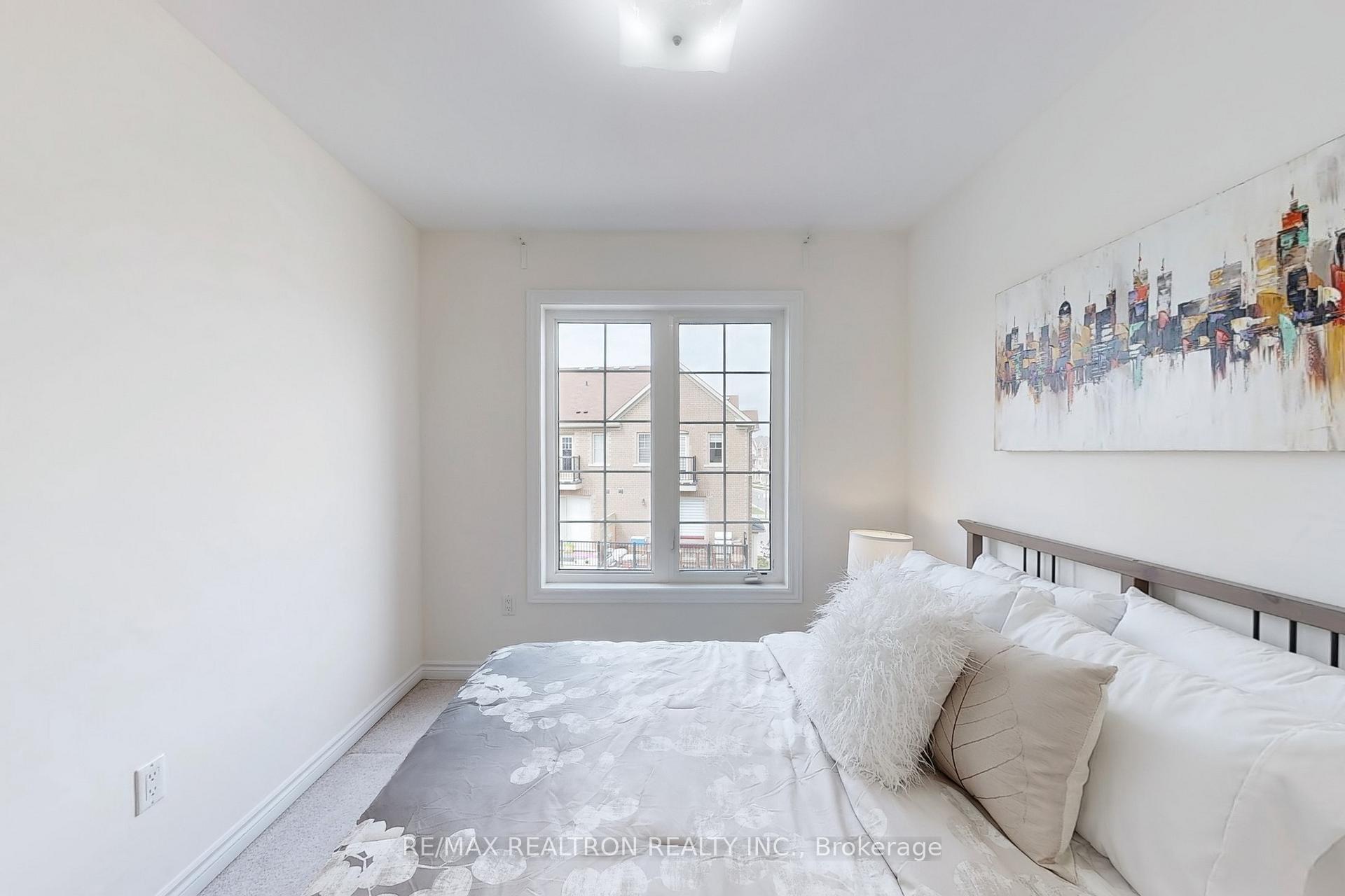 Photo 16 of 189 Rustle Woods Avenue, Markham, Cornell — HOMEH
