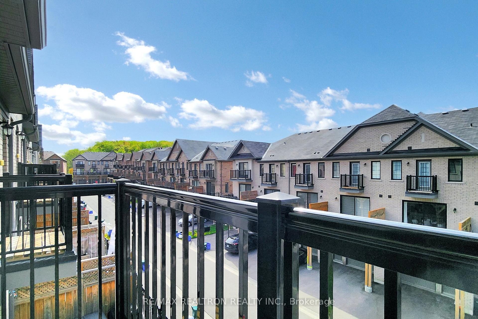 Photo 24 of 189 Rustle Woods Avenue, Markham, Cornell — HOMEH