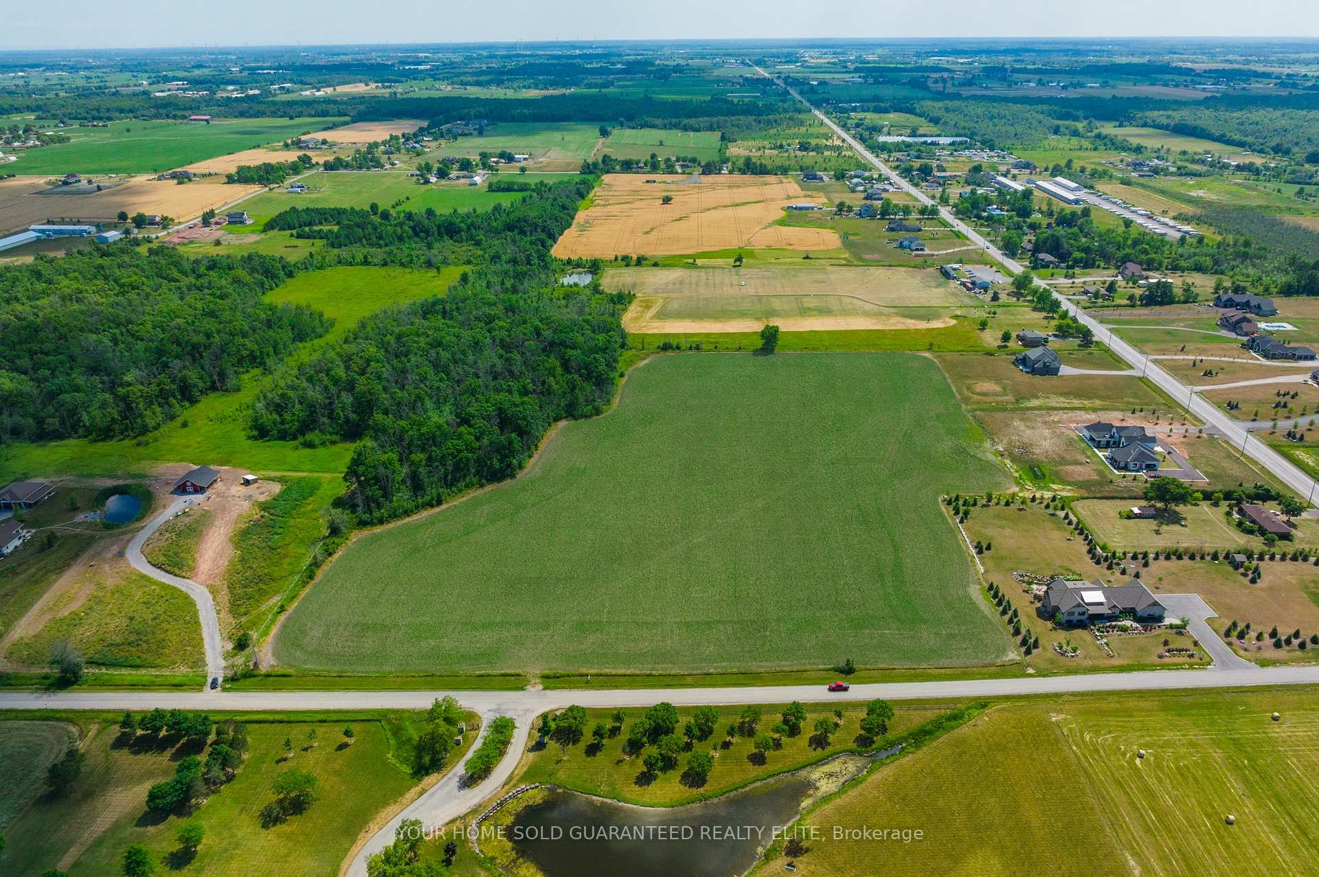 Photo 2 of 60 Elm Tree Road E, Grimsby, Grimsby Escarpment — HOMEH