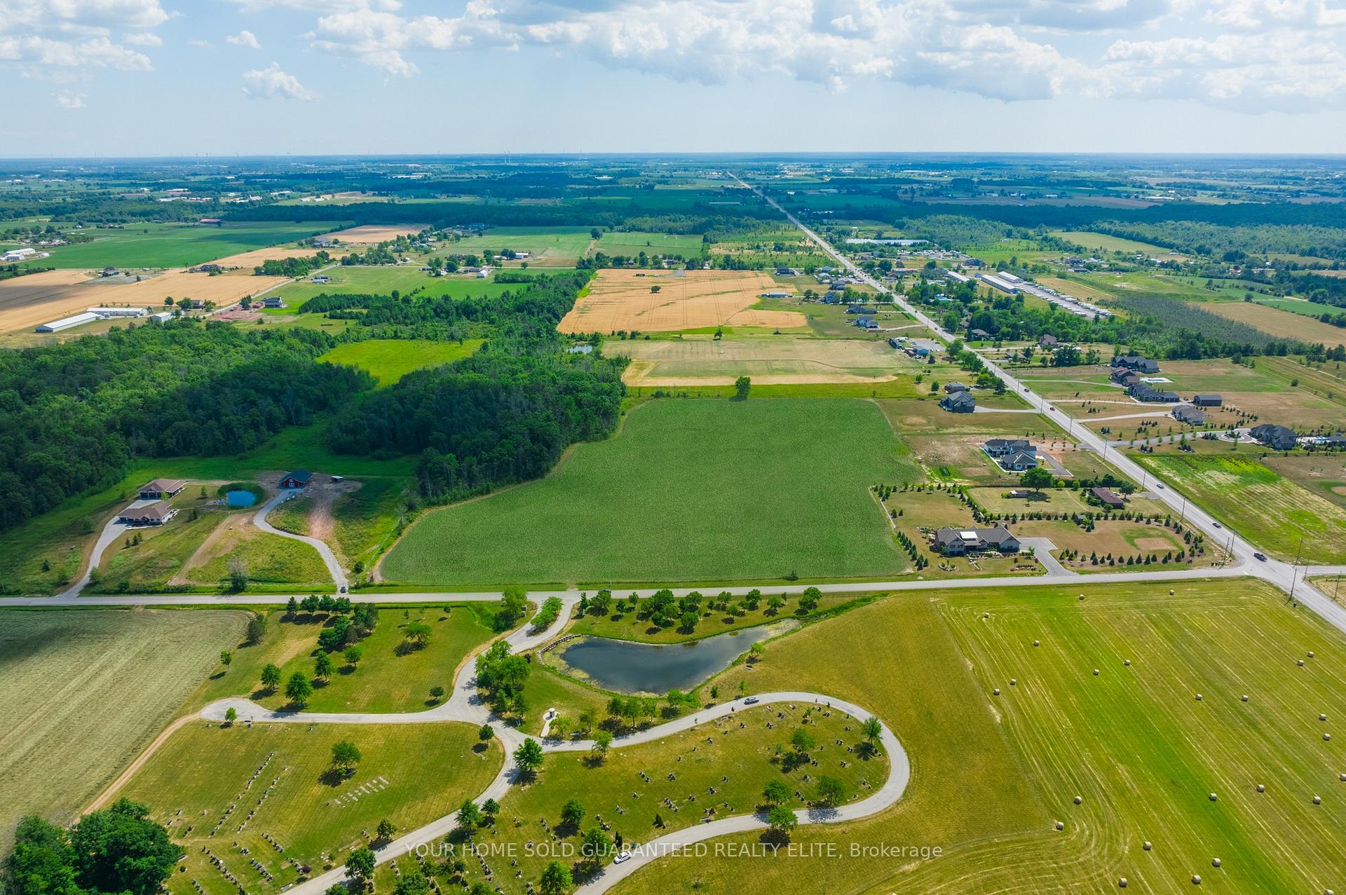 Photo 5 of 60 Elm Tree Road E, Grimsby, Grimsby Escarpment — HOMEH