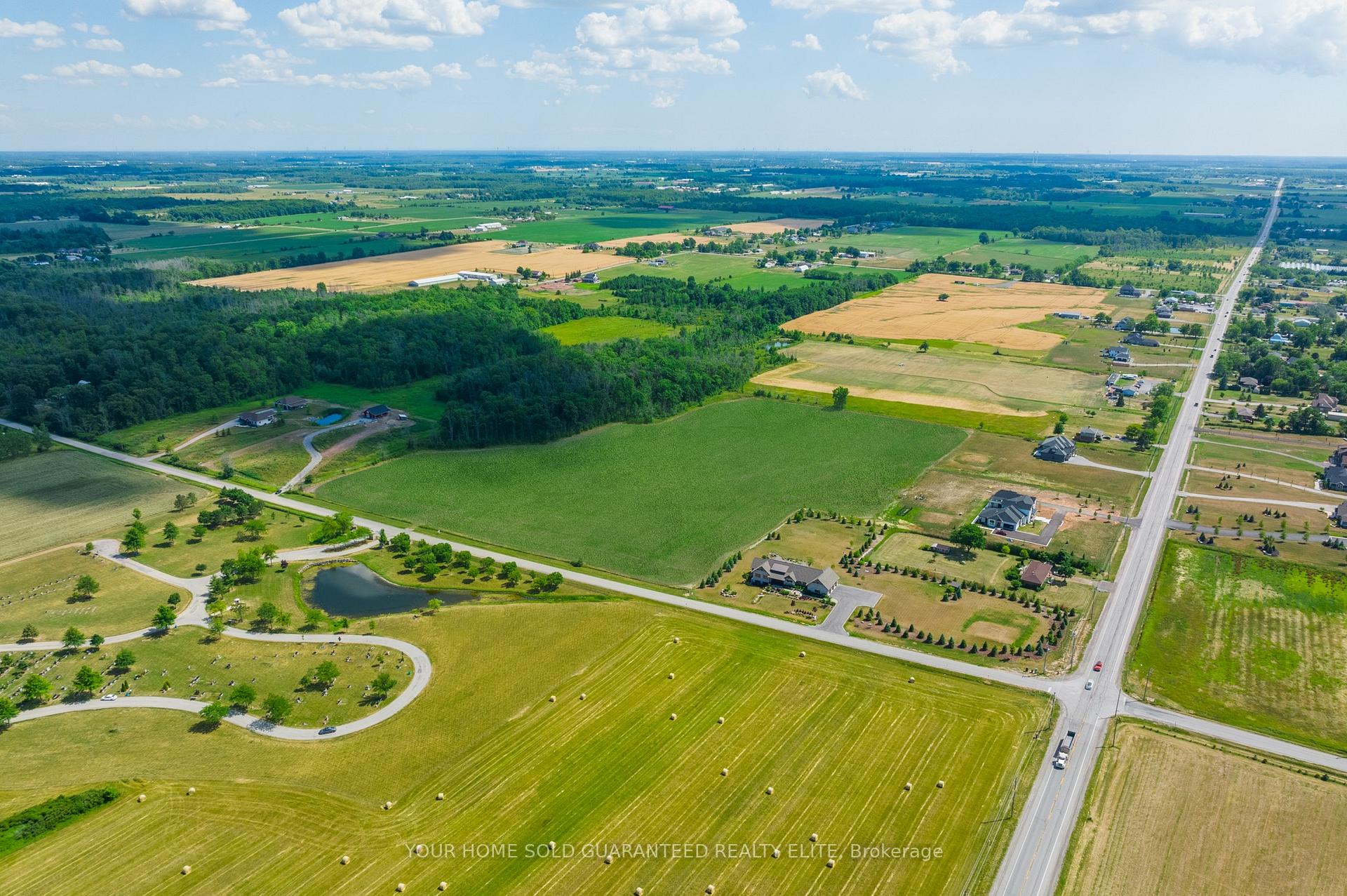 Photo 6 of 60 Elm Tree Road E, Grimsby, Grimsby Escarpment — HOMEH