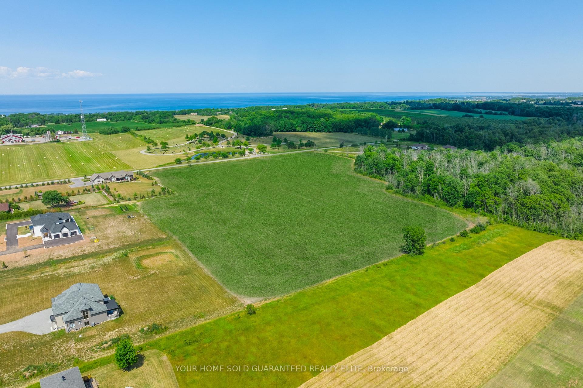 Photo 8 of 60 Elm Tree Road E, Grimsby, Grimsby Escarpment — HOMEH
