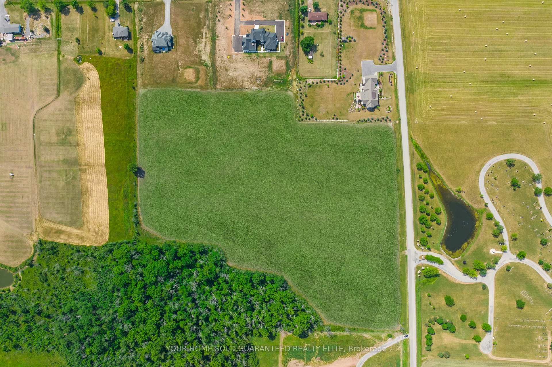 Photo 10 of 60 Elm Tree Road E, Grimsby, Grimsby Escarpment — HOMEH