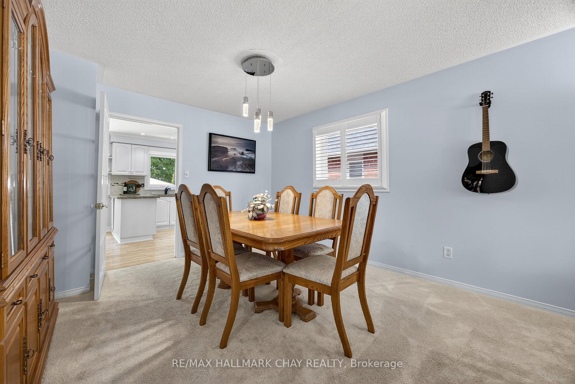 Photo 7 of 107 Brown Street, Barrie, Ardagh — HOMEH