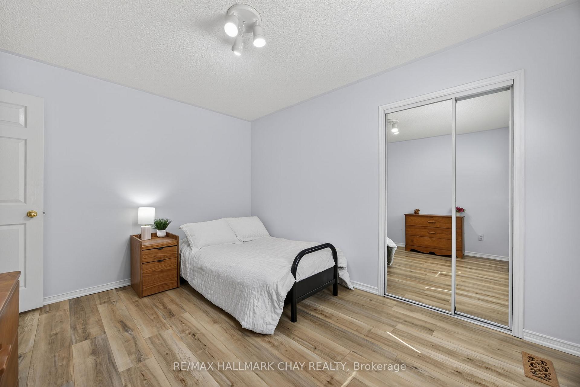 Photo 18 of 107 Brown Street, Barrie, Ardagh — HOMEH
