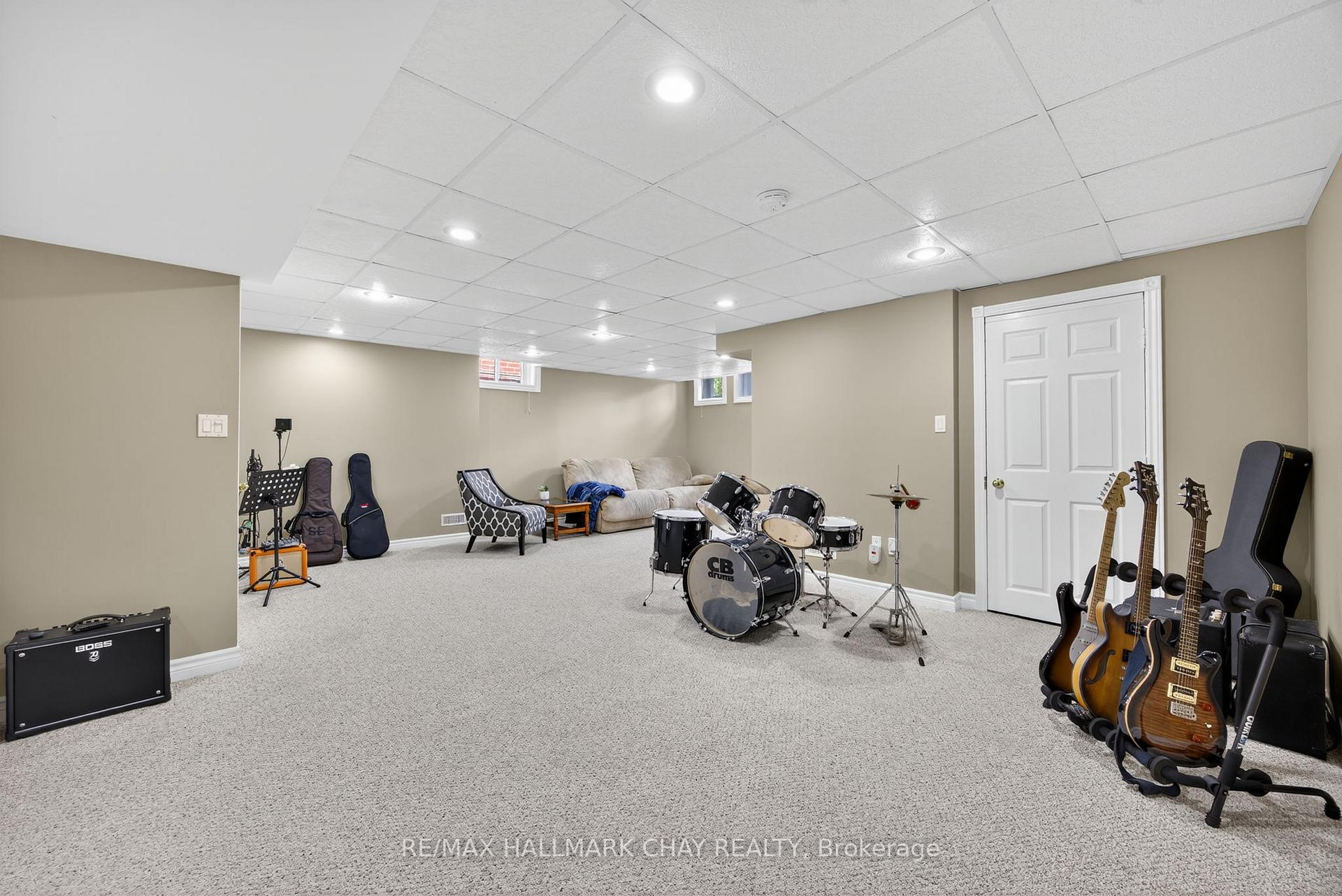 Photo 24 of 107 Brown Street, Barrie, Ardagh — HOMEH