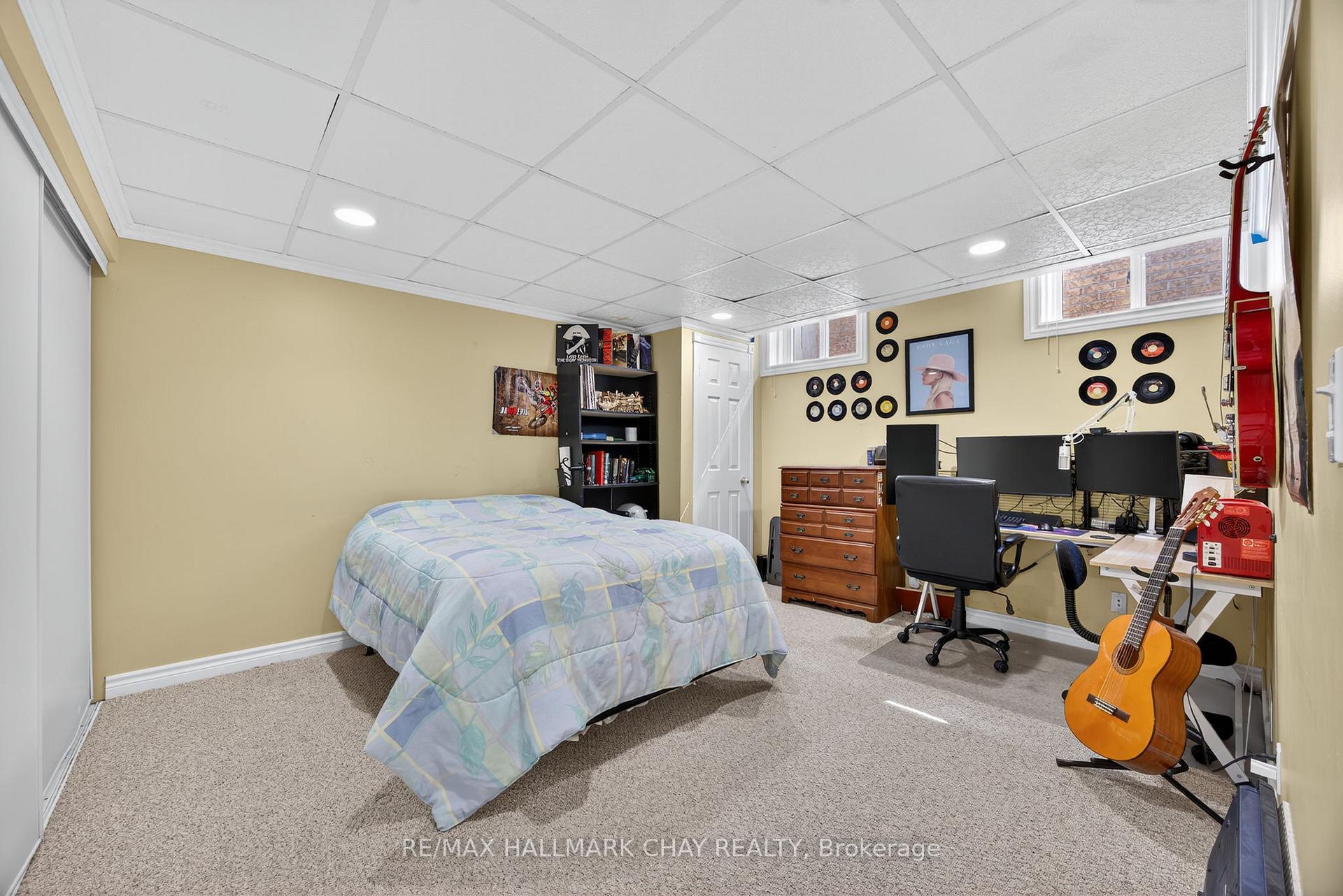 Photo 17 of 107 Brown Street, Barrie, Ardagh — HOMEH