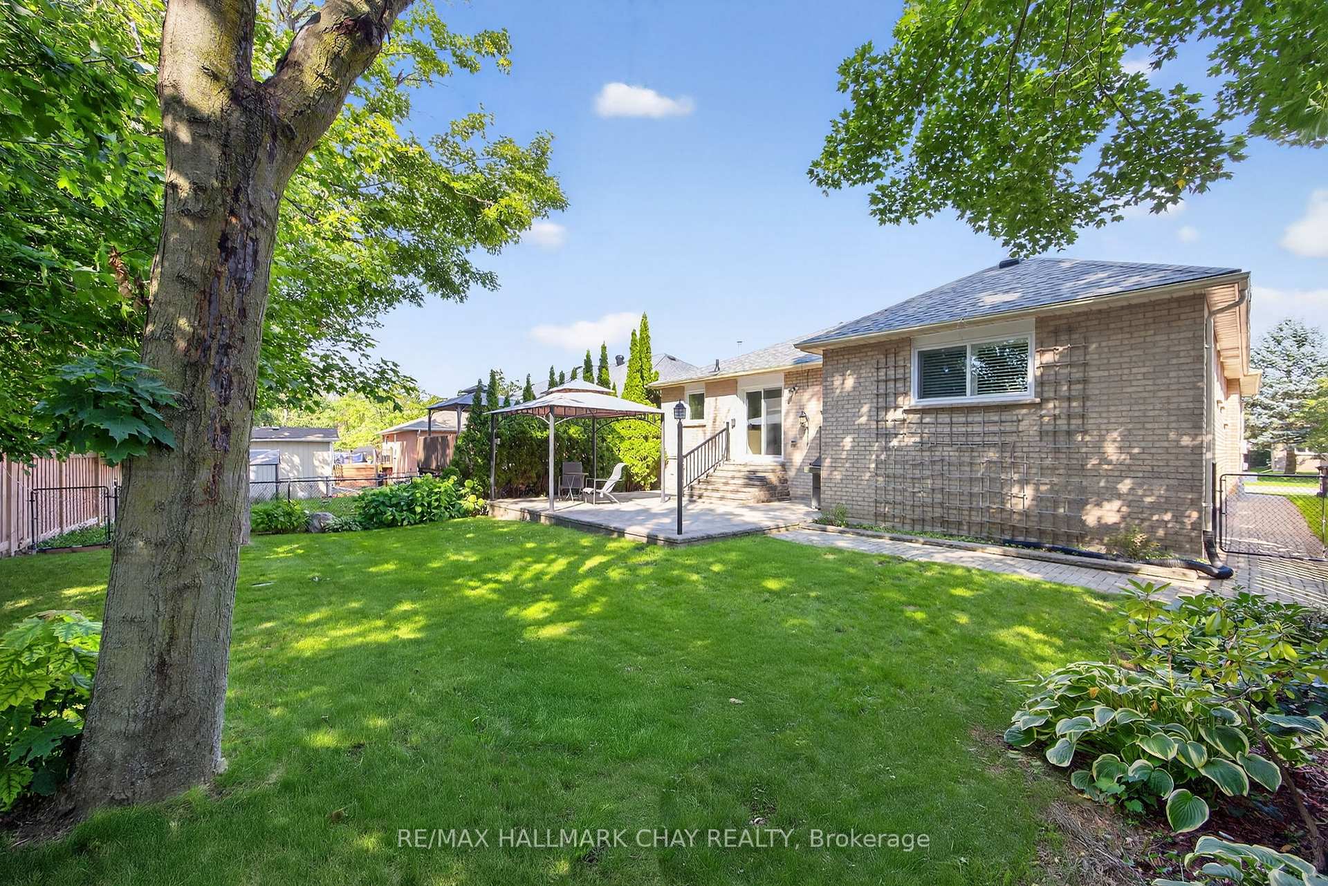Photo 14 of 107 Brown Street, Barrie, Ardagh — HOMEH