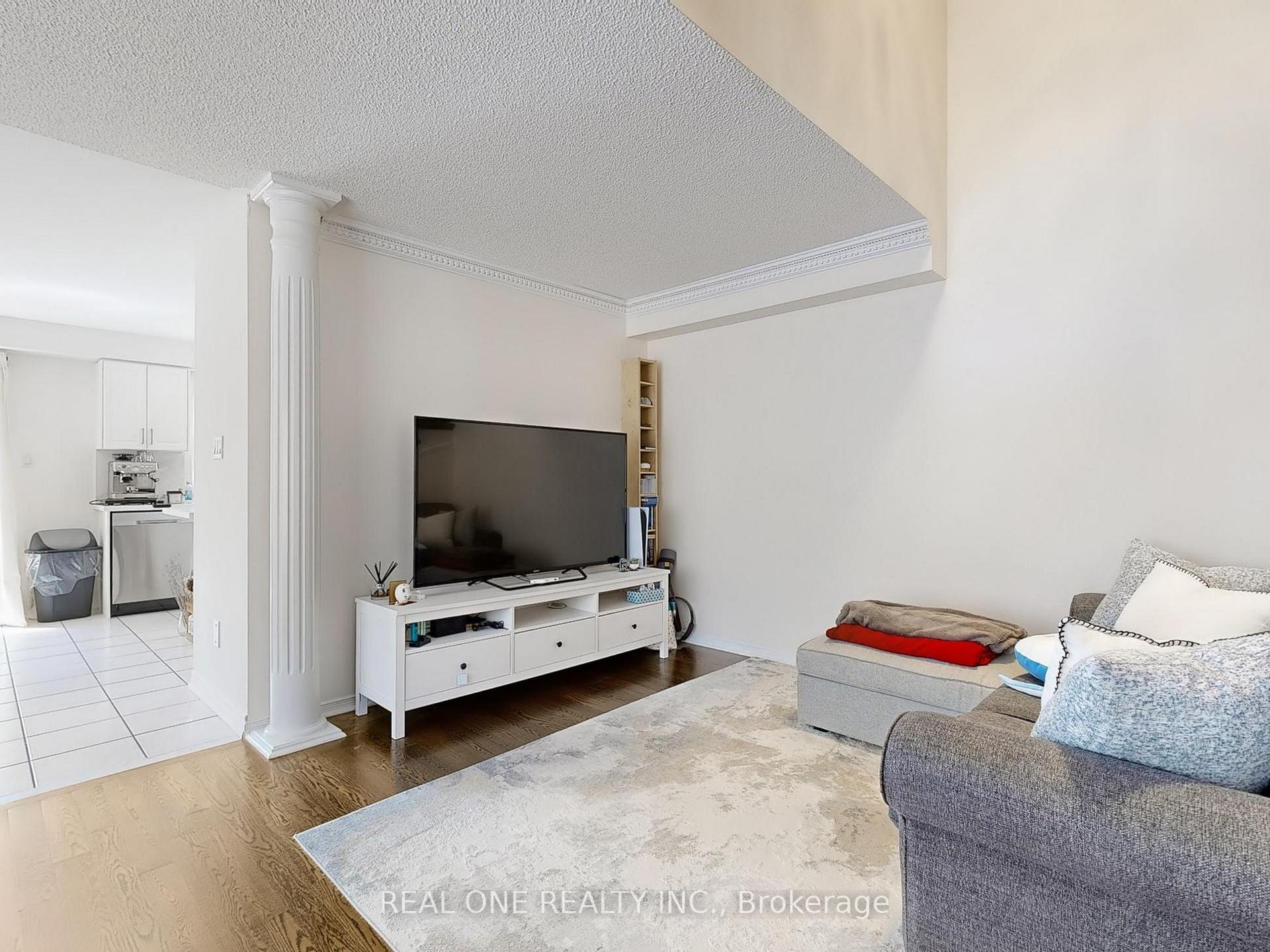 Photo 6 of 89 Briar Path Lane, Markham, Berczy — HOMEH