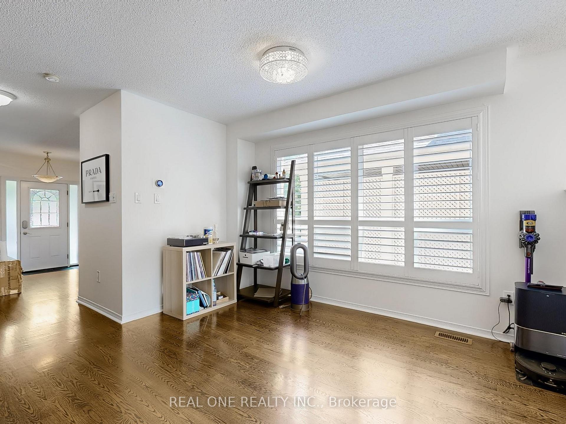 Photo 15 of 89 Briar Path Lane, Markham, Berczy — HOMEH
