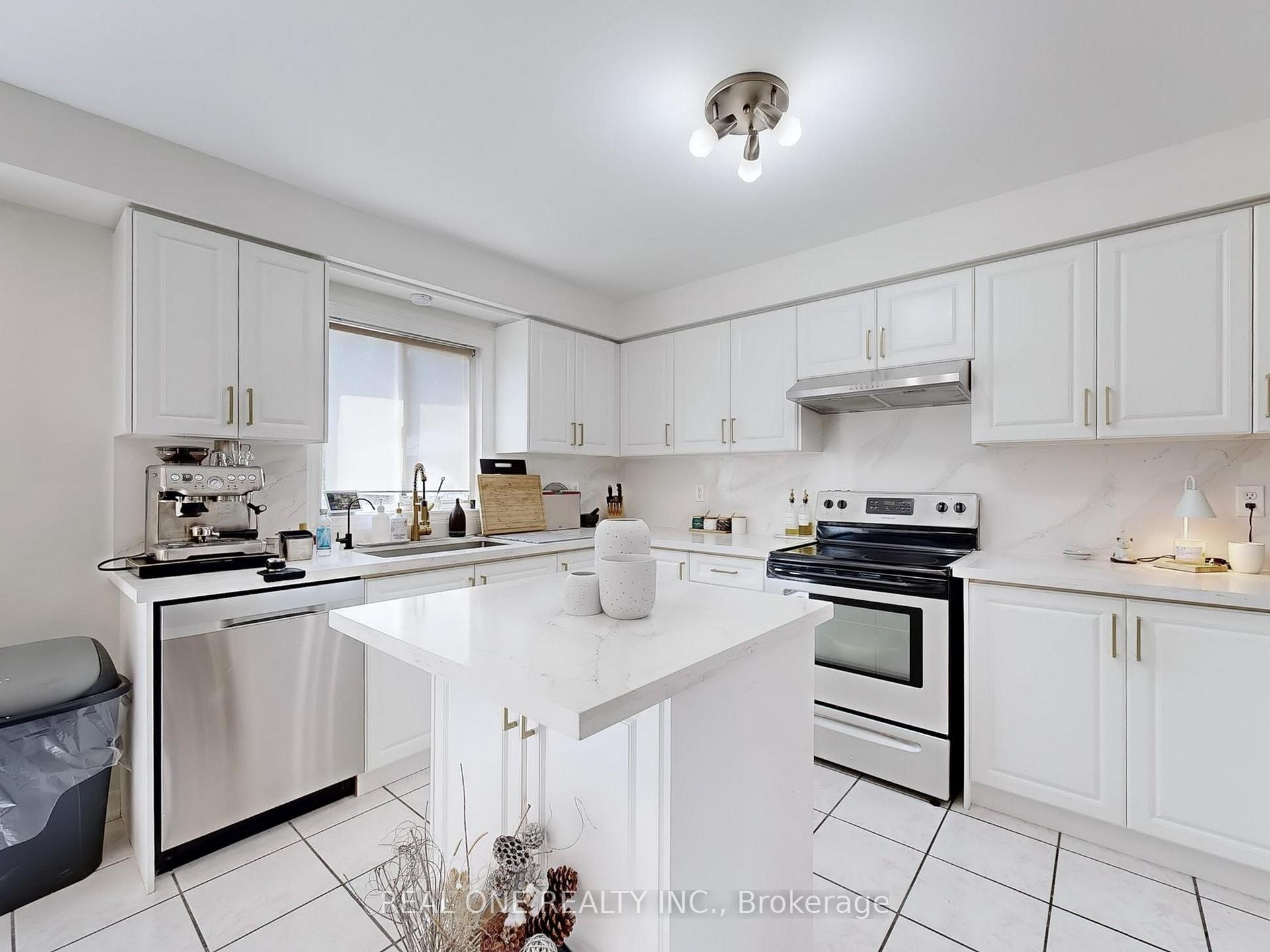 Photo 27 of 89 Briar Path Lane, Markham, Berczy — HOMEH