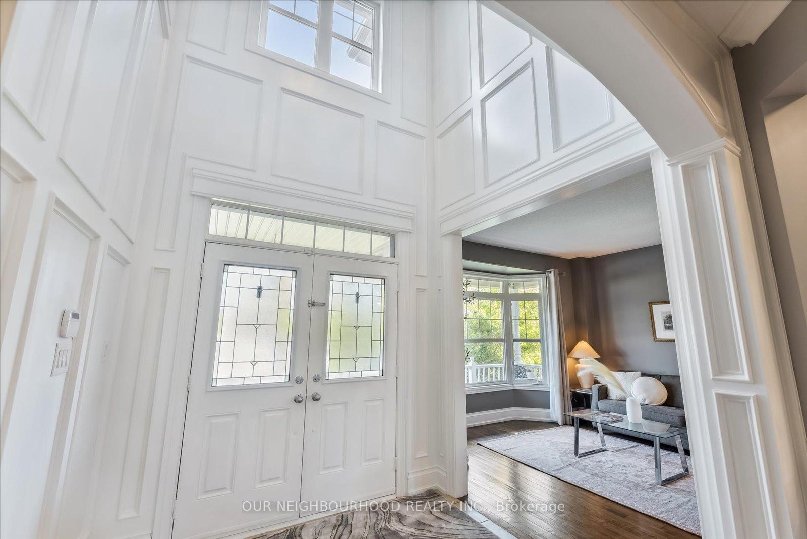 Photo 3 of 794 Hanmore Court, Oshawa, Pinecrest — HOMEH