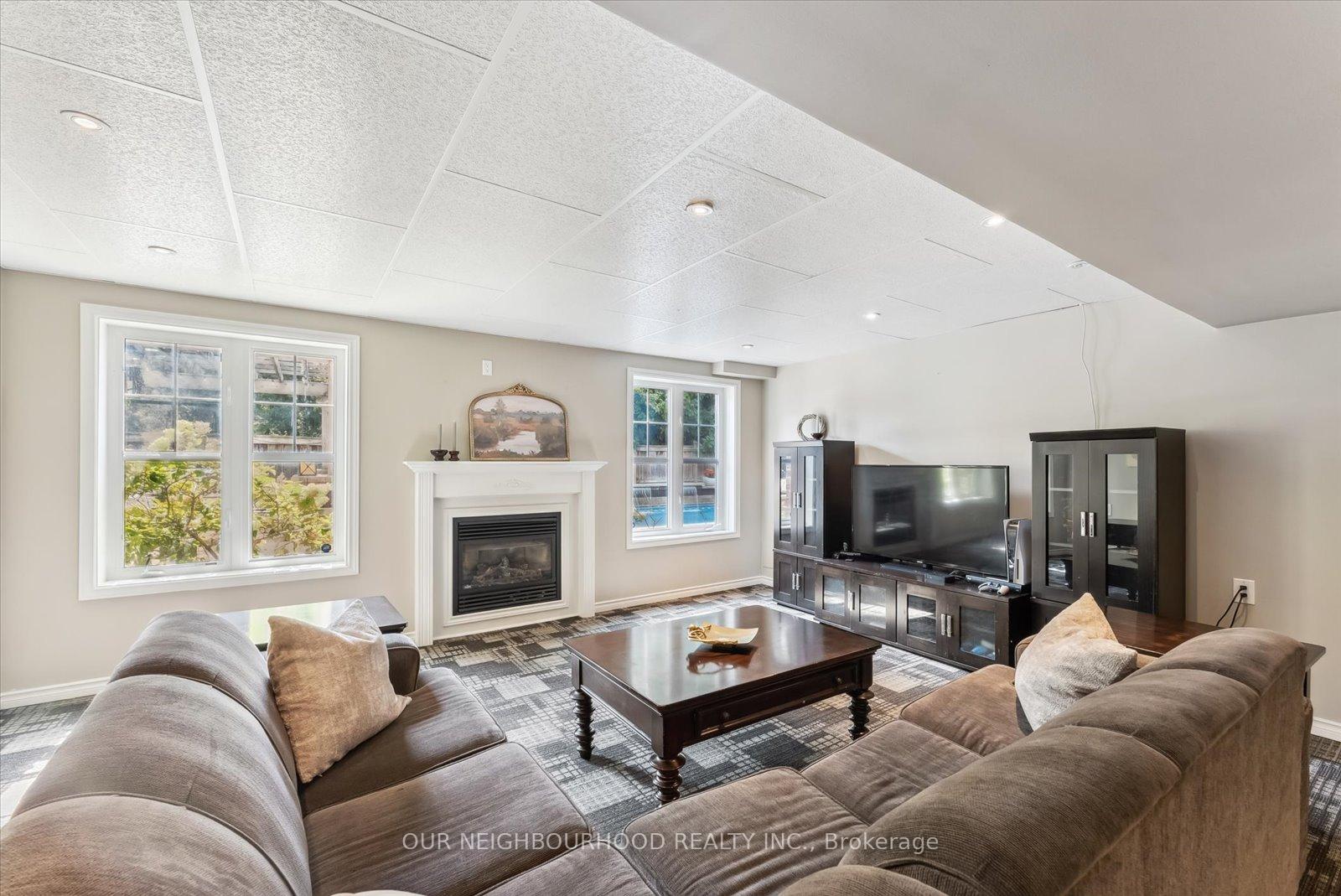 Photo 41 of 794 Hanmore Court, Oshawa, Pinecrest — HOMEH