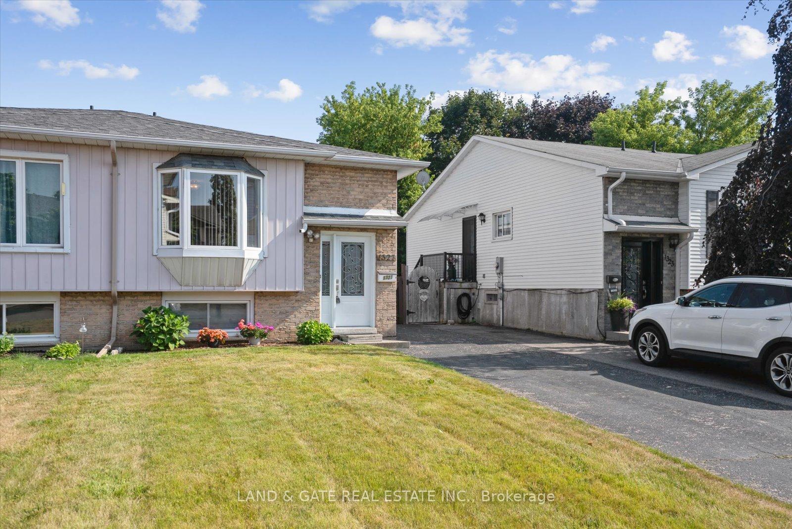 Photo 2 of 1327 Pinehurst Avenue, Oshawa, Donevan — HOMEH