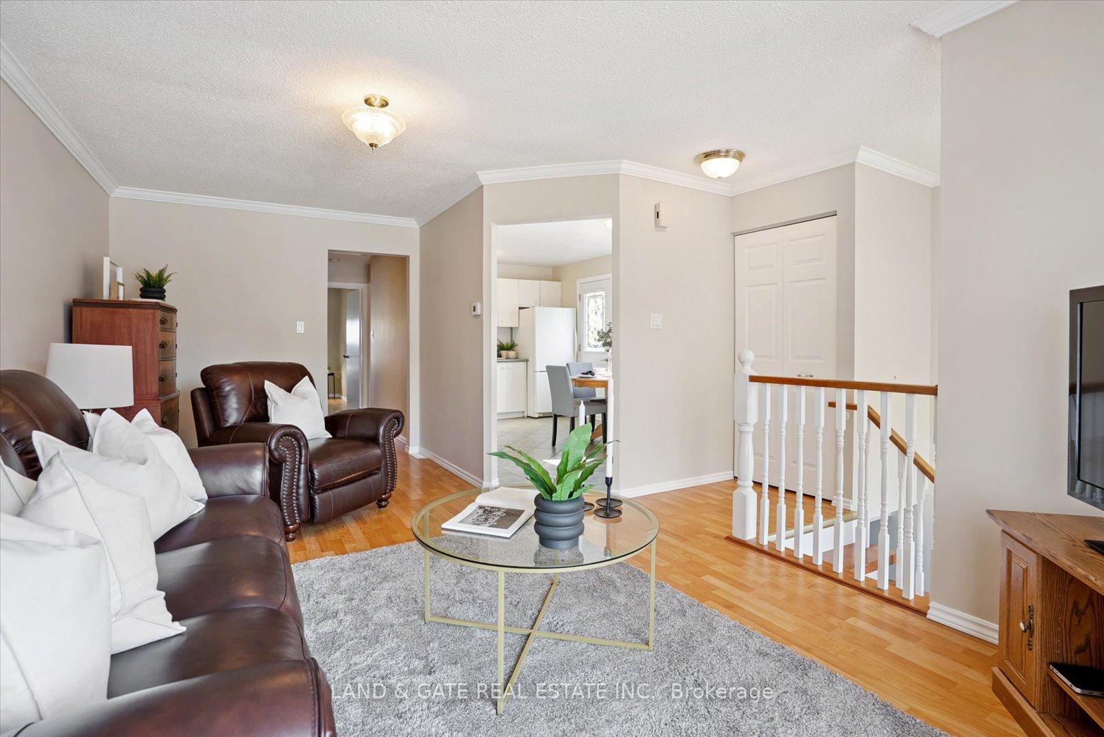 Photo 4 of 1327 Pinehurst Avenue, Oshawa, Donevan — HOMEH