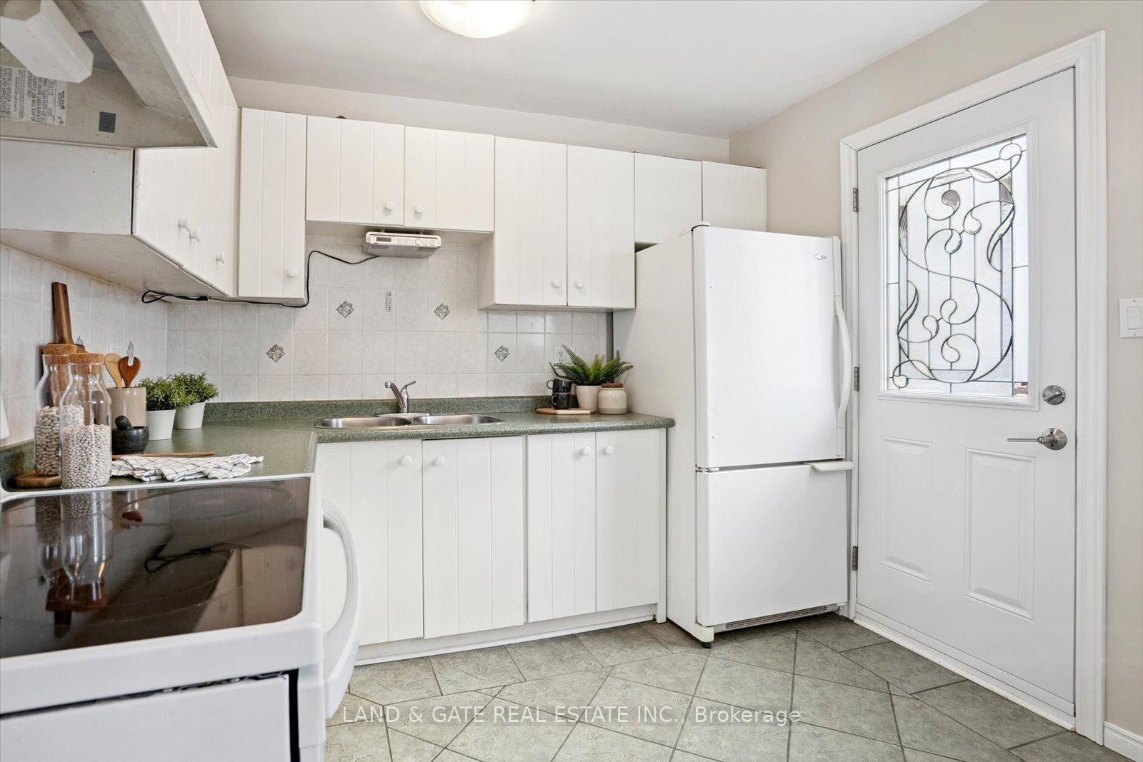 Photo 21 of 1327 Pinehurst Avenue, Oshawa, Donevan — HOMEH