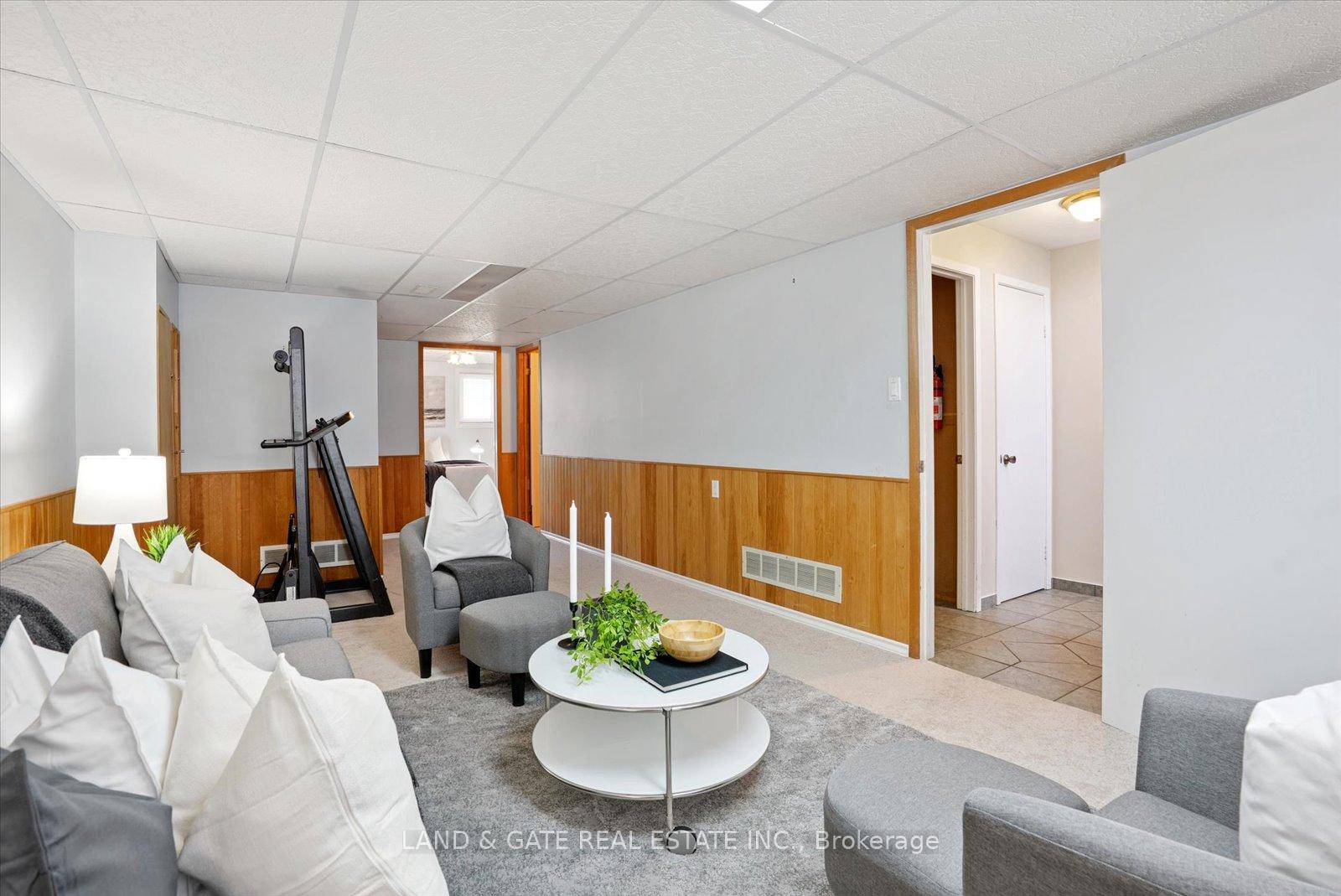 Photo 9 of 1327 Pinehurst Avenue, Oshawa, Donevan — HOMEH