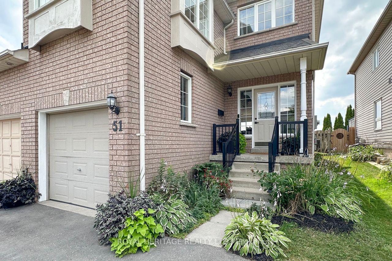 Photo 3 of 51 Shady Lane Crescent, Clarington, Bowmanville — HOMEH