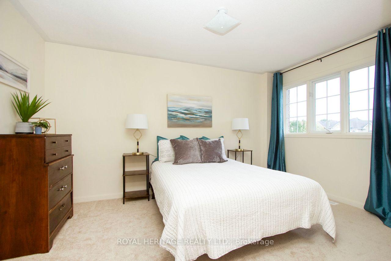 Photo 7 of 51 Shady Lane Crescent, Clarington, Bowmanville — HOMEH