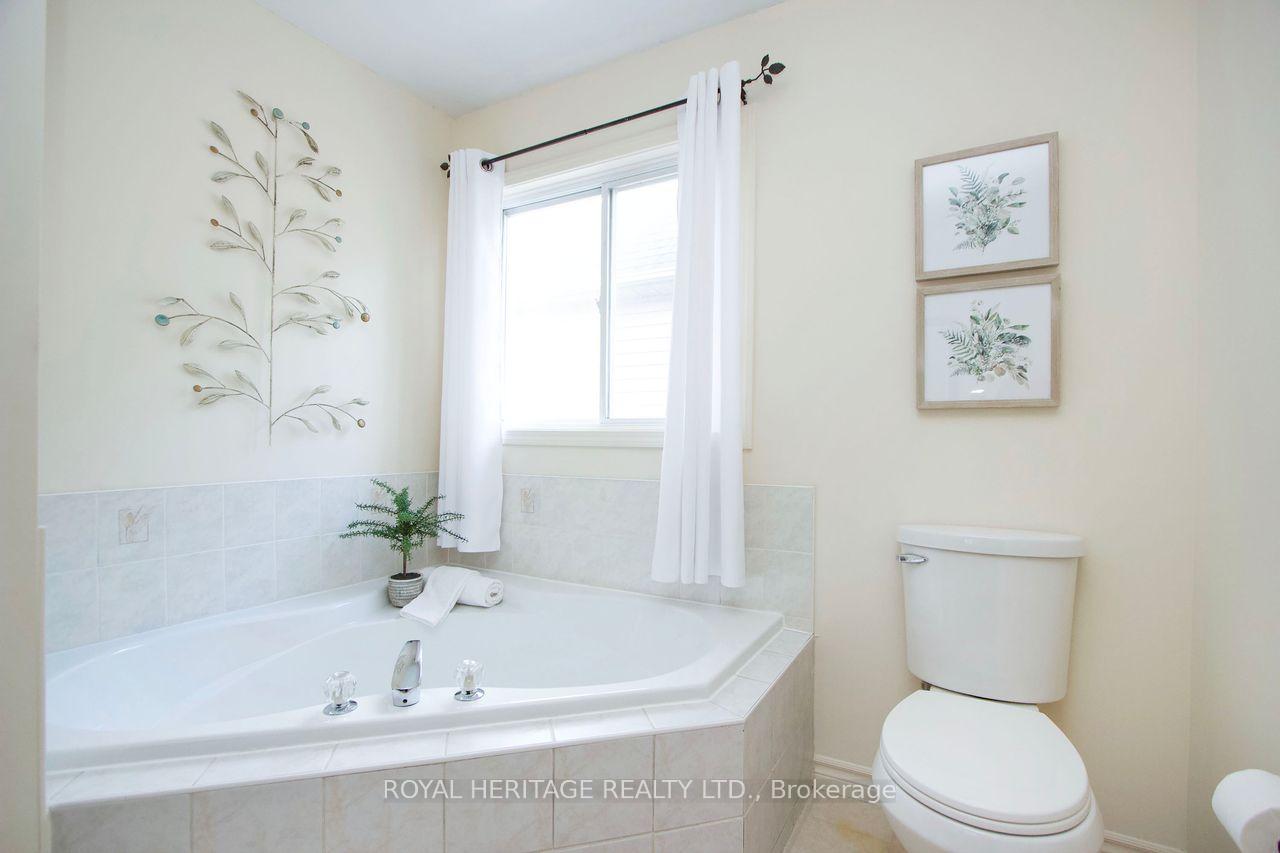 Photo 13 of 51 Shady Lane Crescent, Clarington, Bowmanville — HOMEH