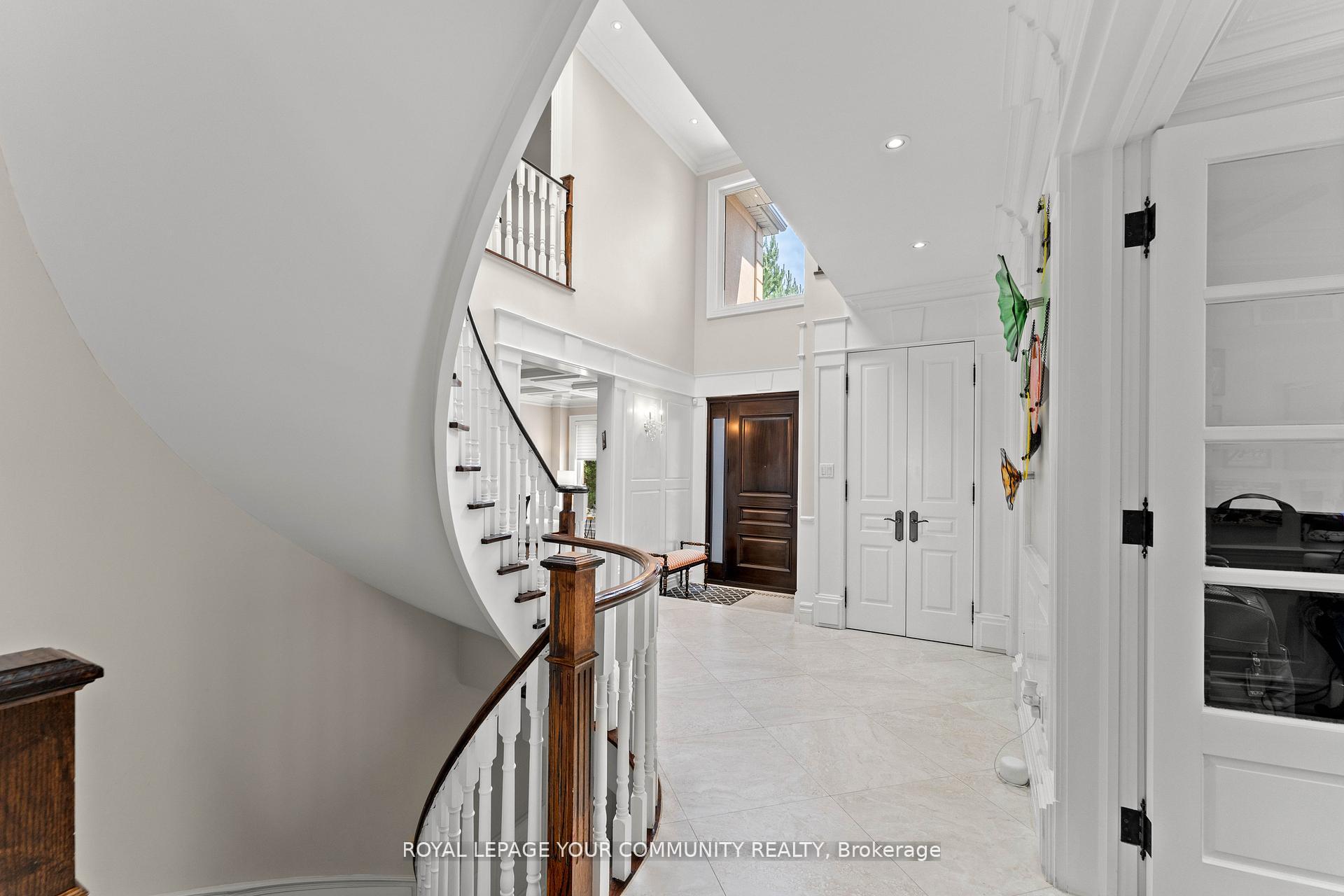 Photo 3 of 118 Forest Lane Drive, Vaughan, Beverley Glen — HOMEH