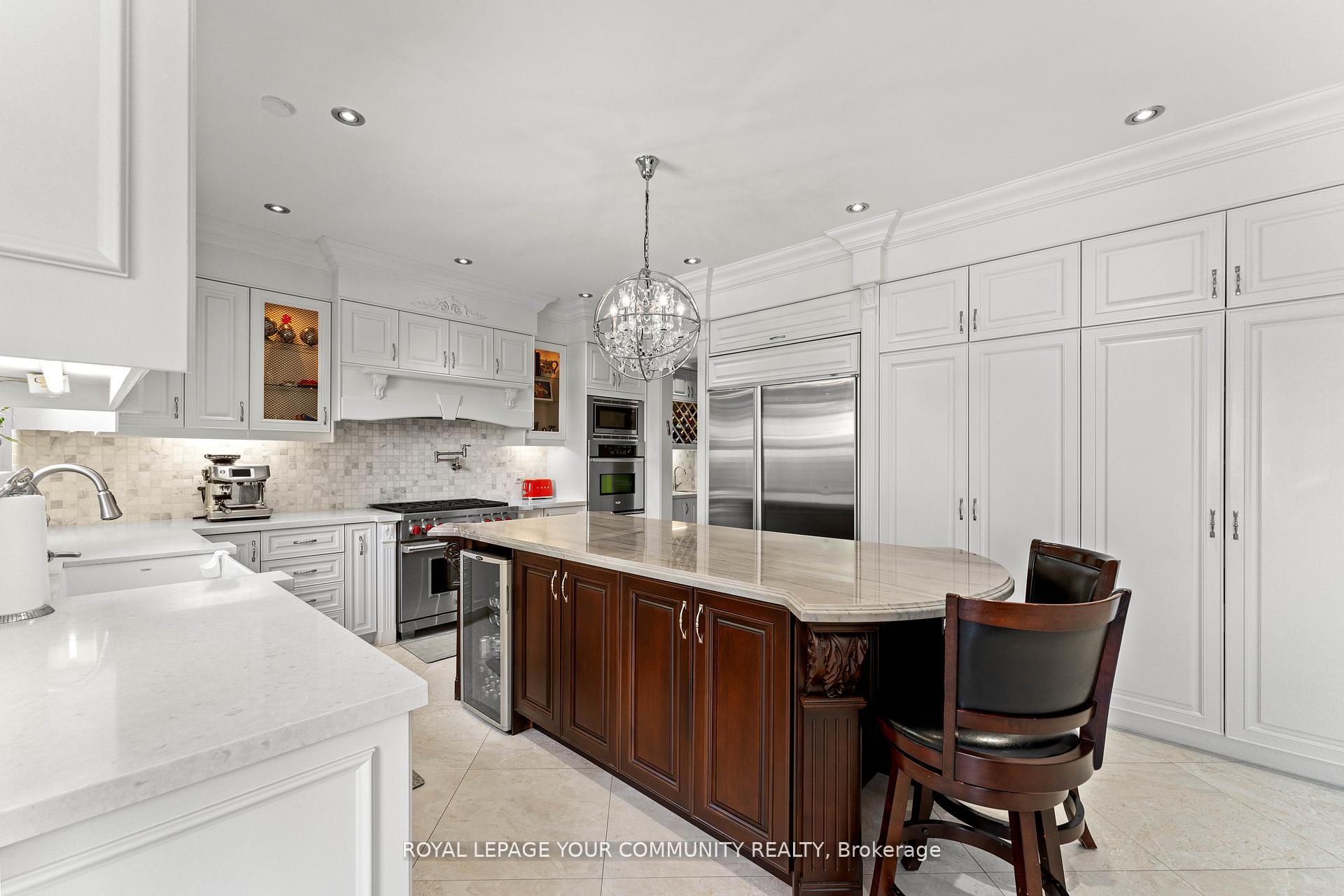 Photo 7 of 118 Forest Lane Drive, Vaughan, Beverley Glen — HOMEH