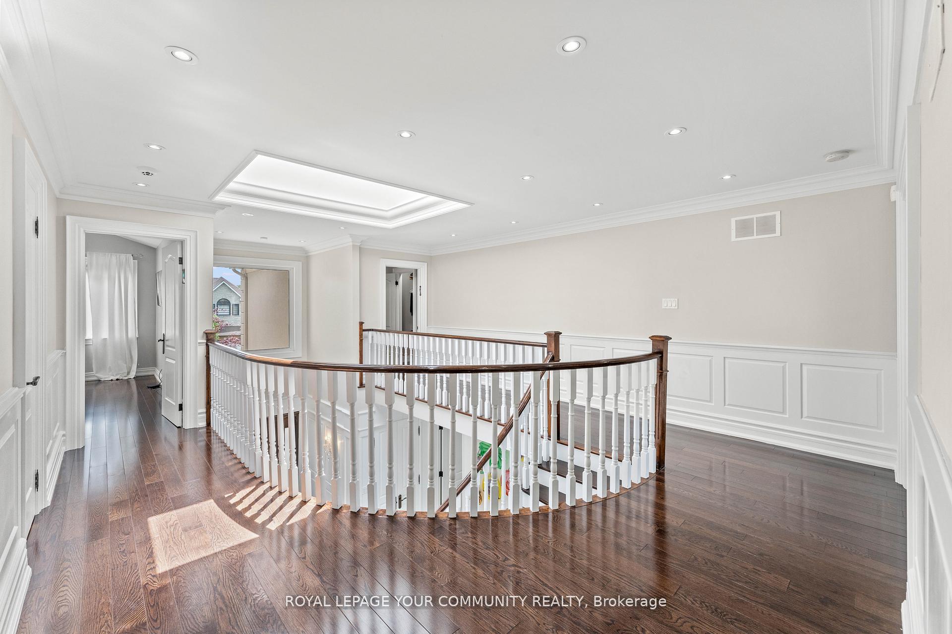 Photo 17 of 118 Forest Lane Drive, Vaughan, Beverley Glen — HOMEH